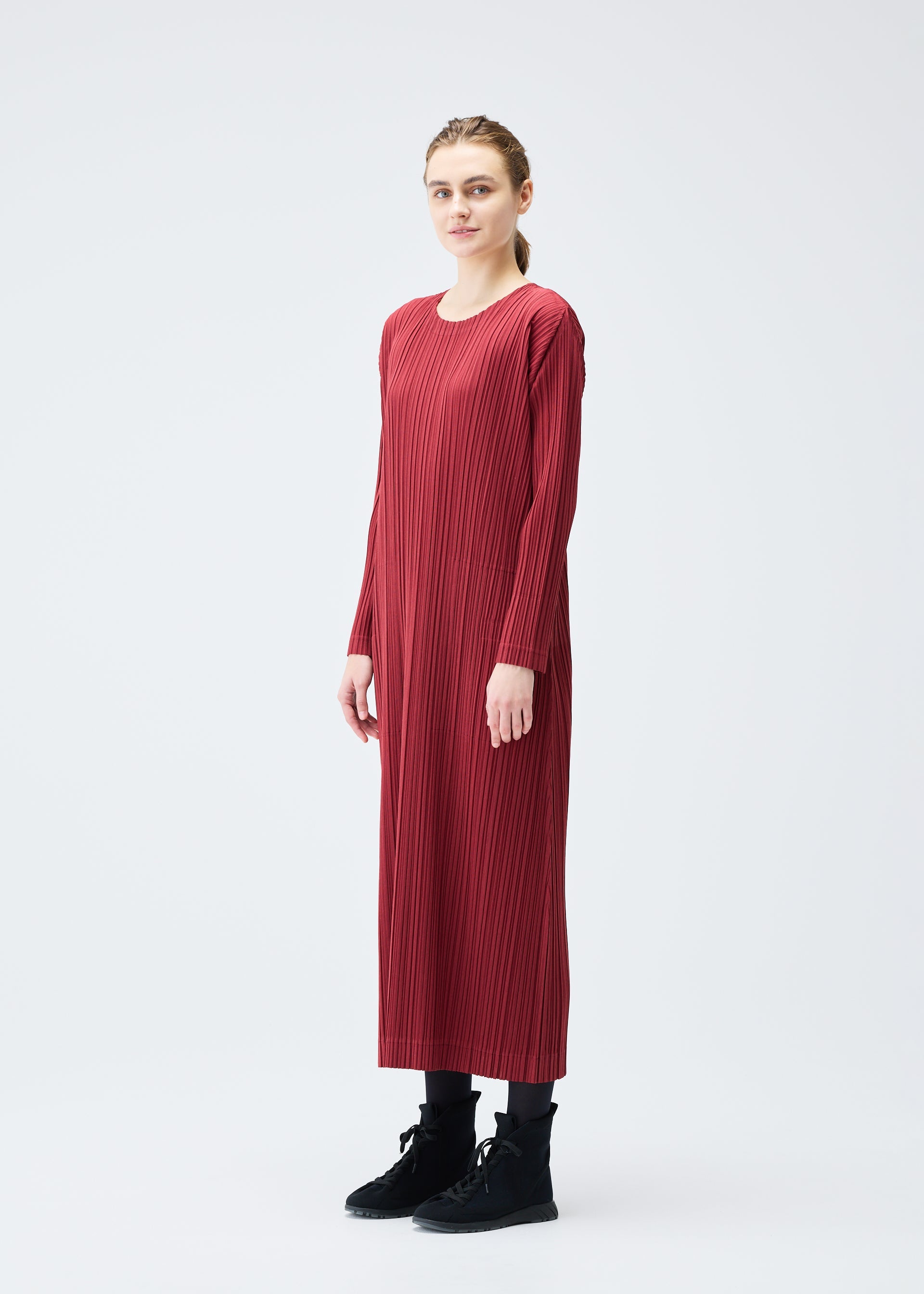 red wool dress WOOL PLEATS Dress Brown Red – ISSEY MIYAKE EU