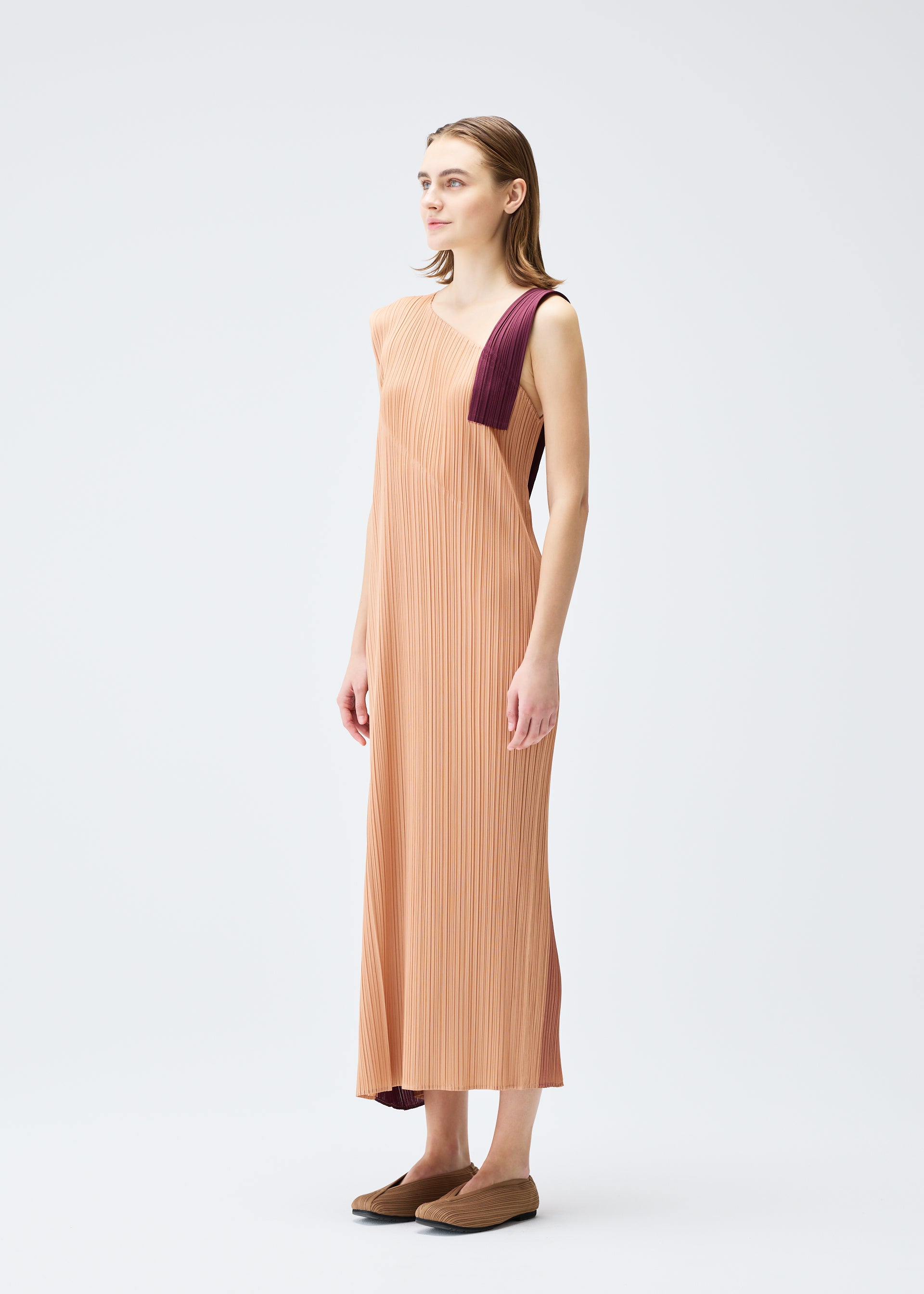 POINTE Dress Pink Beige ISSEY MIYAKE EU POINTE Dress Pink Beige ISSEY MIYAKE EU