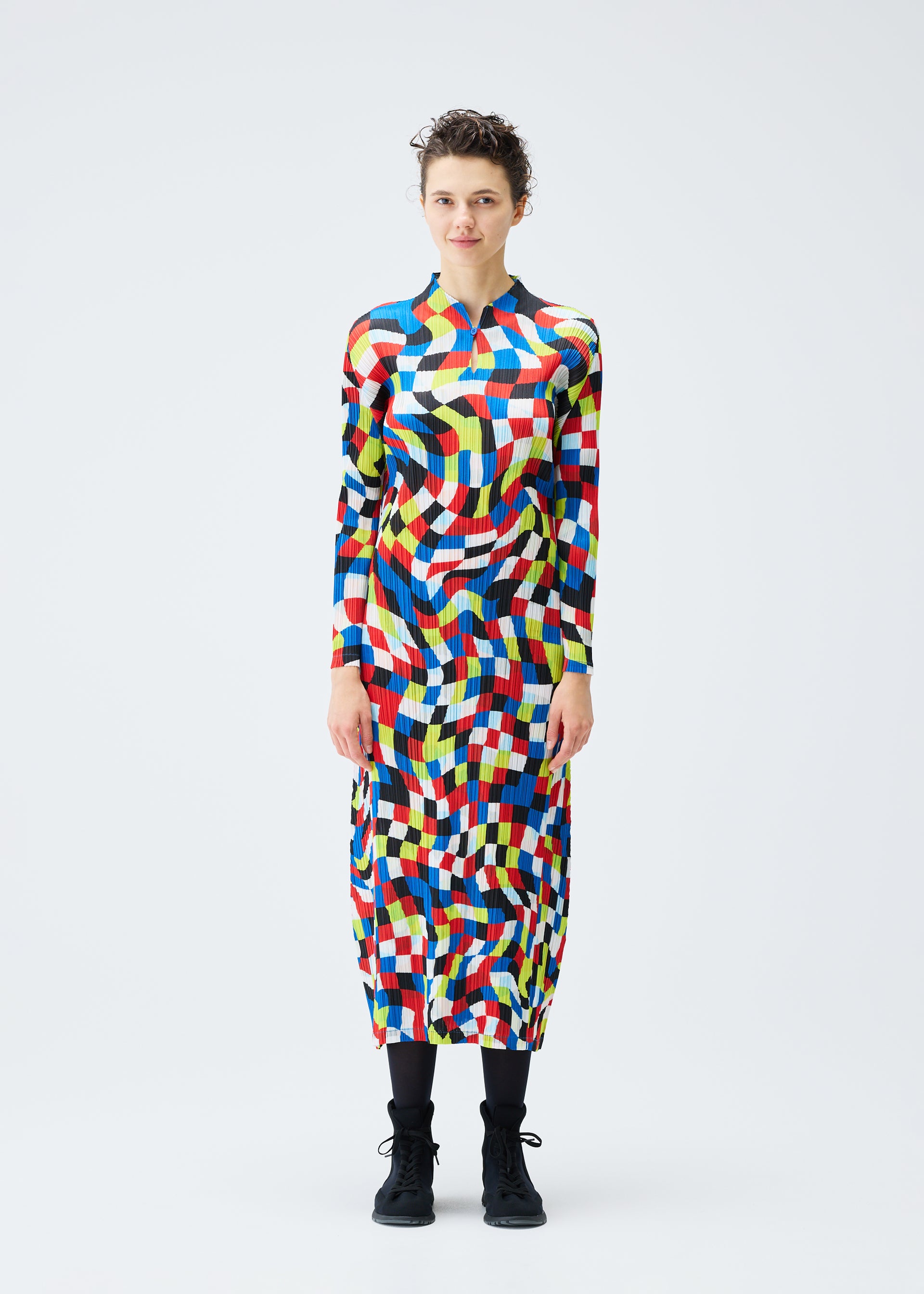 PLEATS PLEASE  DANCING SQUARE MULTIトップス DANCING SQUARE Top Multi – ISSEY MIYAKE EU