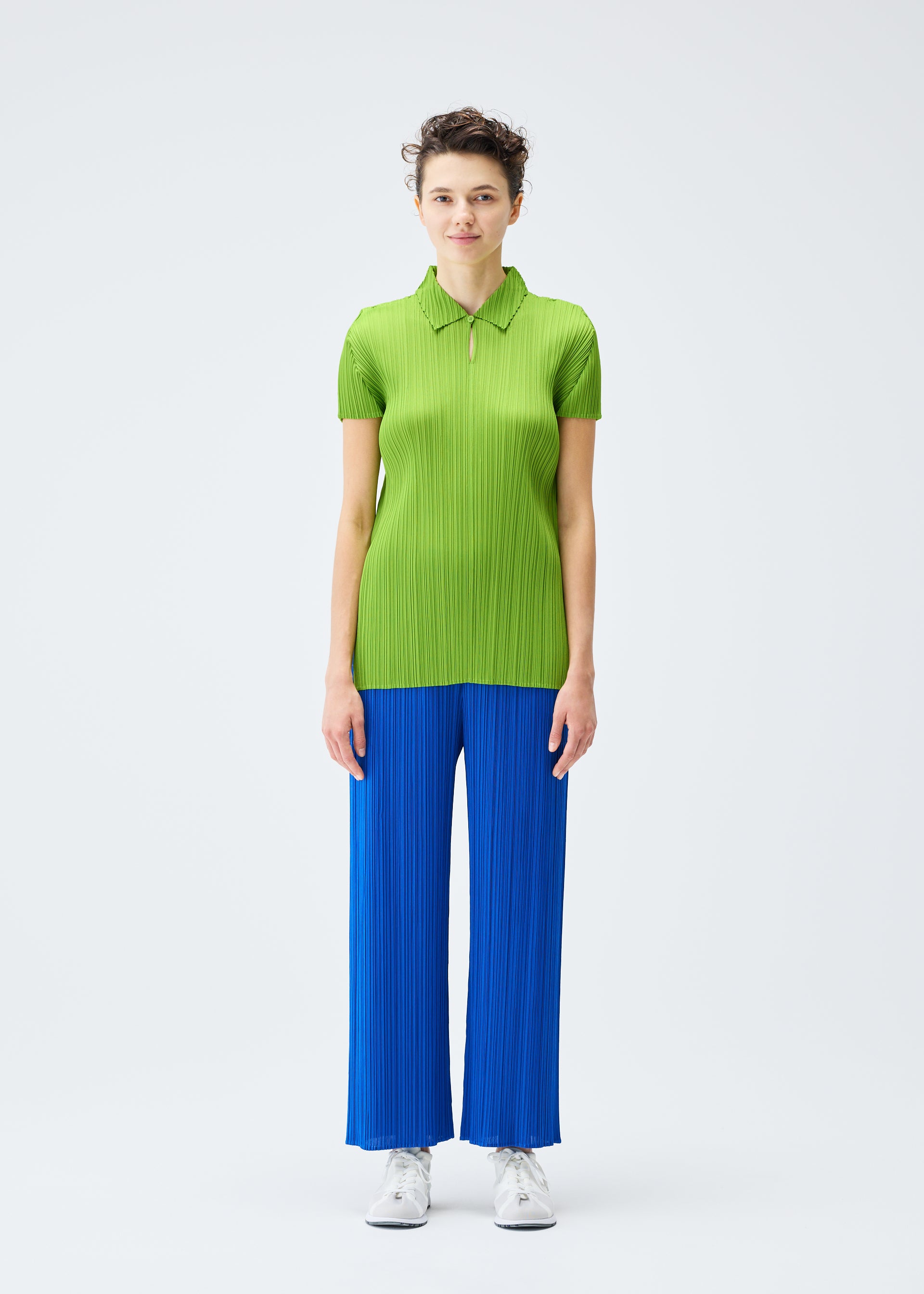 MONTHLY COLORS : AUGUST Top Blue – ISSEY MIYAKE EU