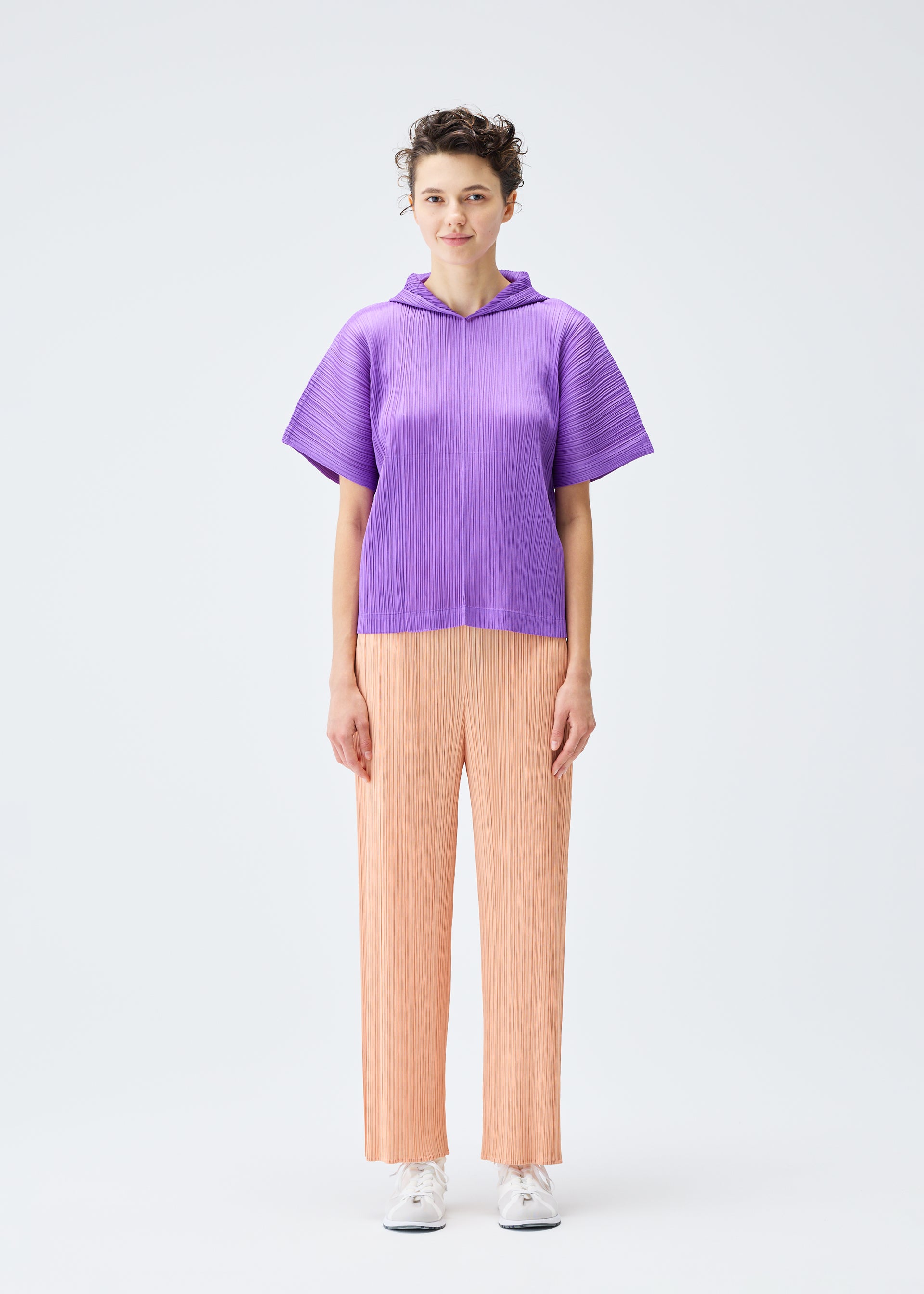 MONTHLY COLORS : AUGUST Top Blue – ISSEY MIYAKE EU