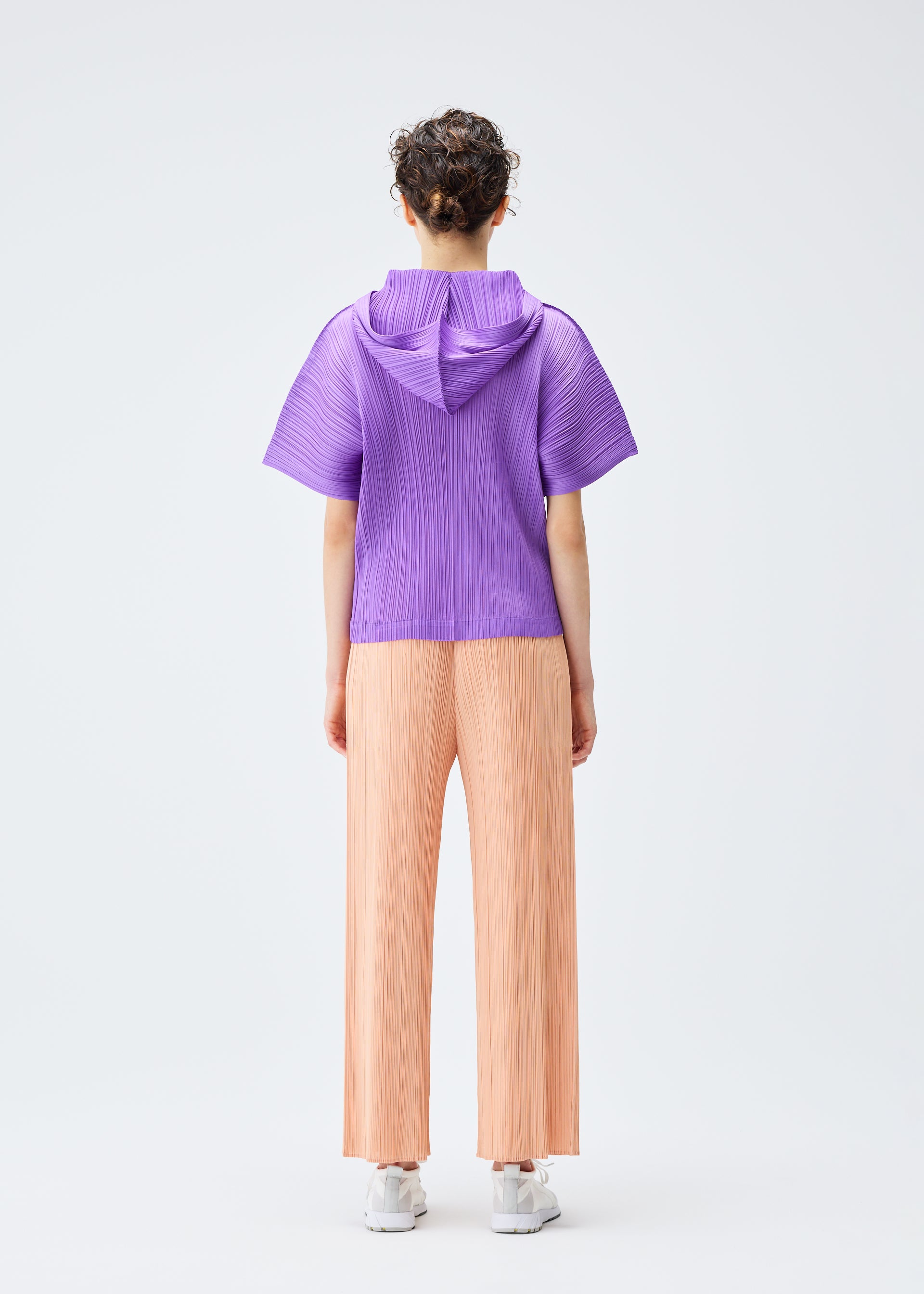 トップス PLEATS PLEASE MONTHLY COLORS:AUGUST MONTHLY COLORS : AUGUST Top Black – ISSEY MIYAKE EU