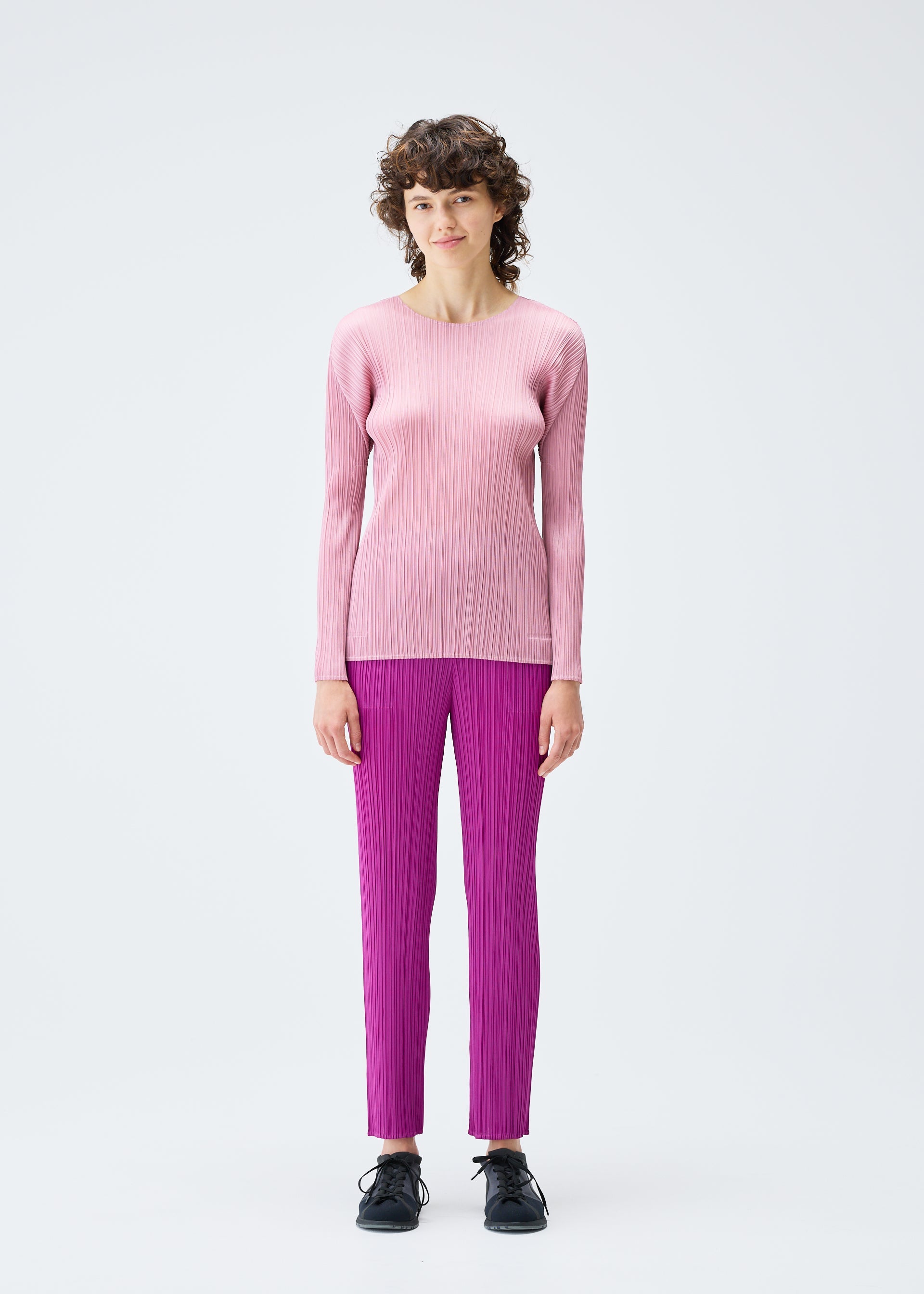 MONTHLY COLORS : SEPTEMBER Top Magenta – ISSEY MIYAKE EU