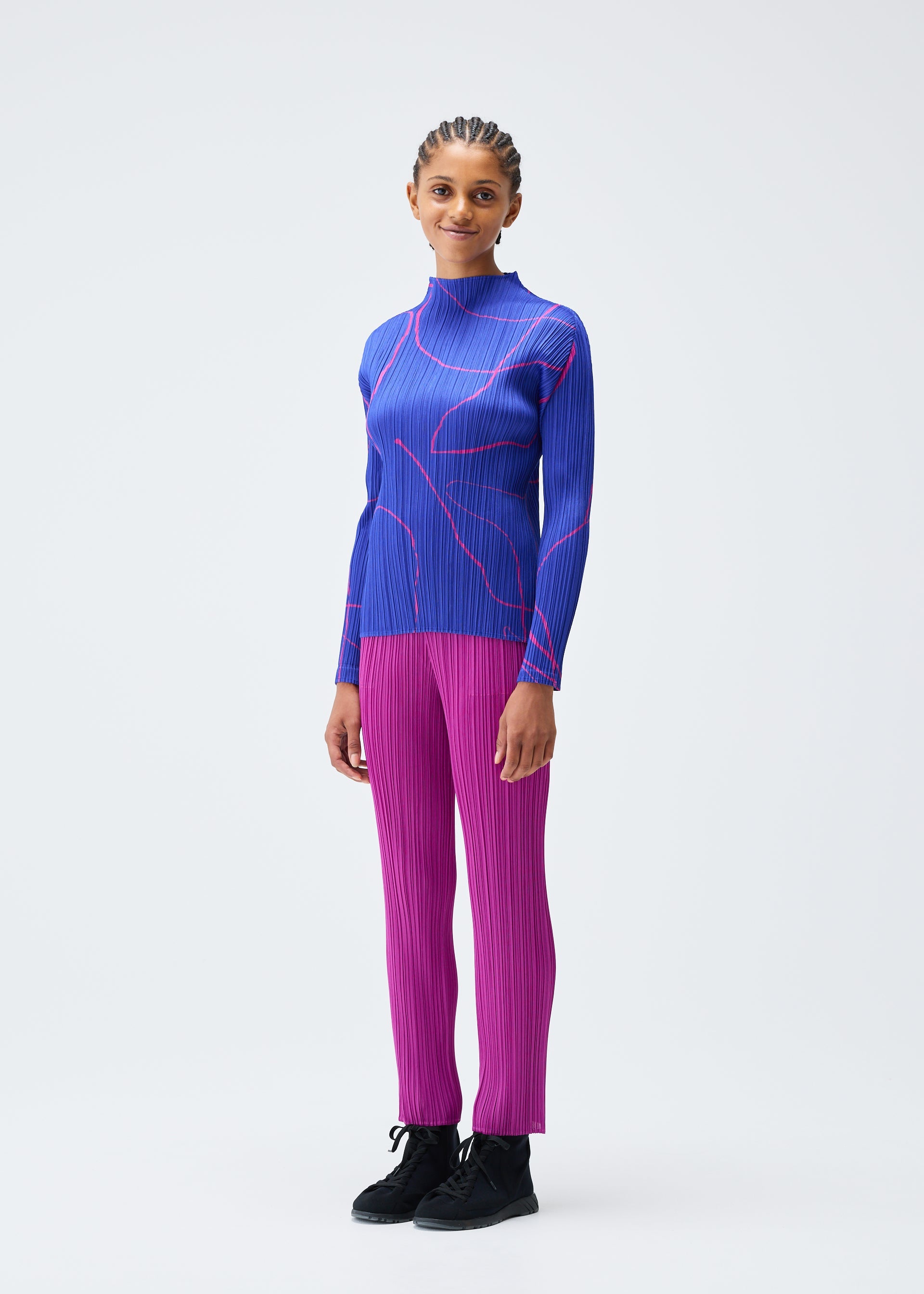 PAUSE Top Black – ISSEY MIYAKE EU