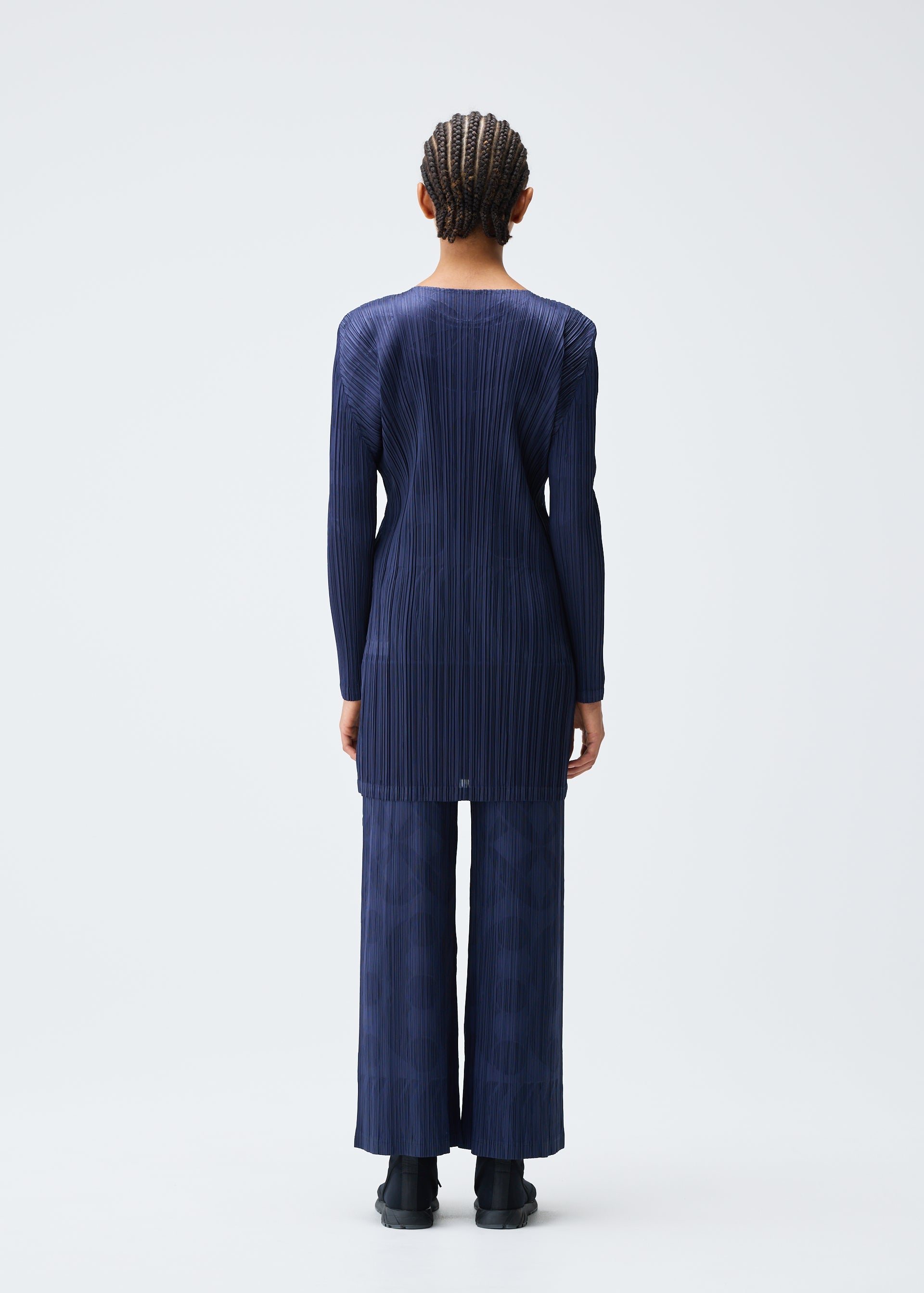 TUNE Tunic Navy – ISSEY MIYAKE EU