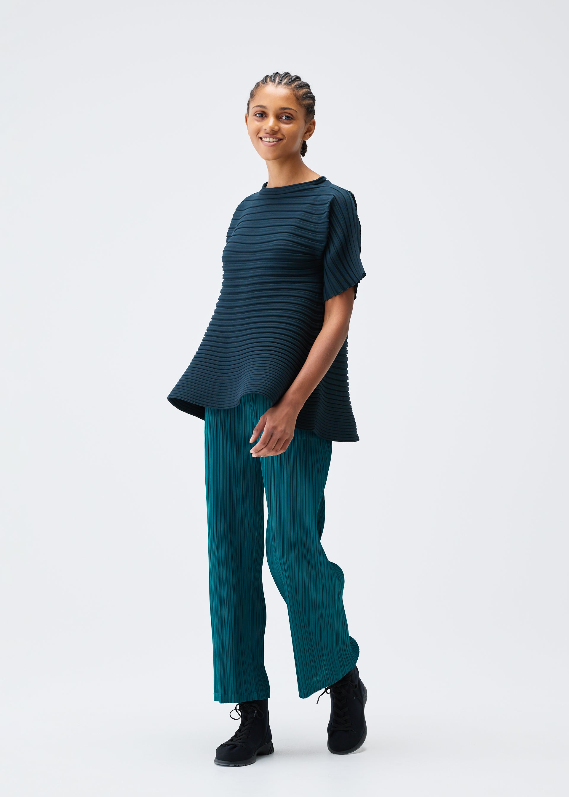 BOUNCE KNIT Top Turquoise Green – ISSEY MIYAKE EU