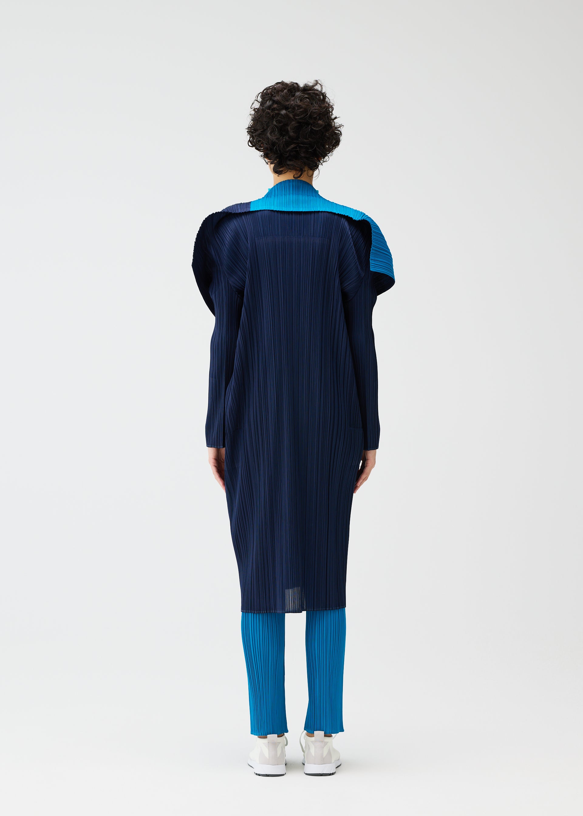 MODULE Coat Navy – ISSEY MIYAKE EU