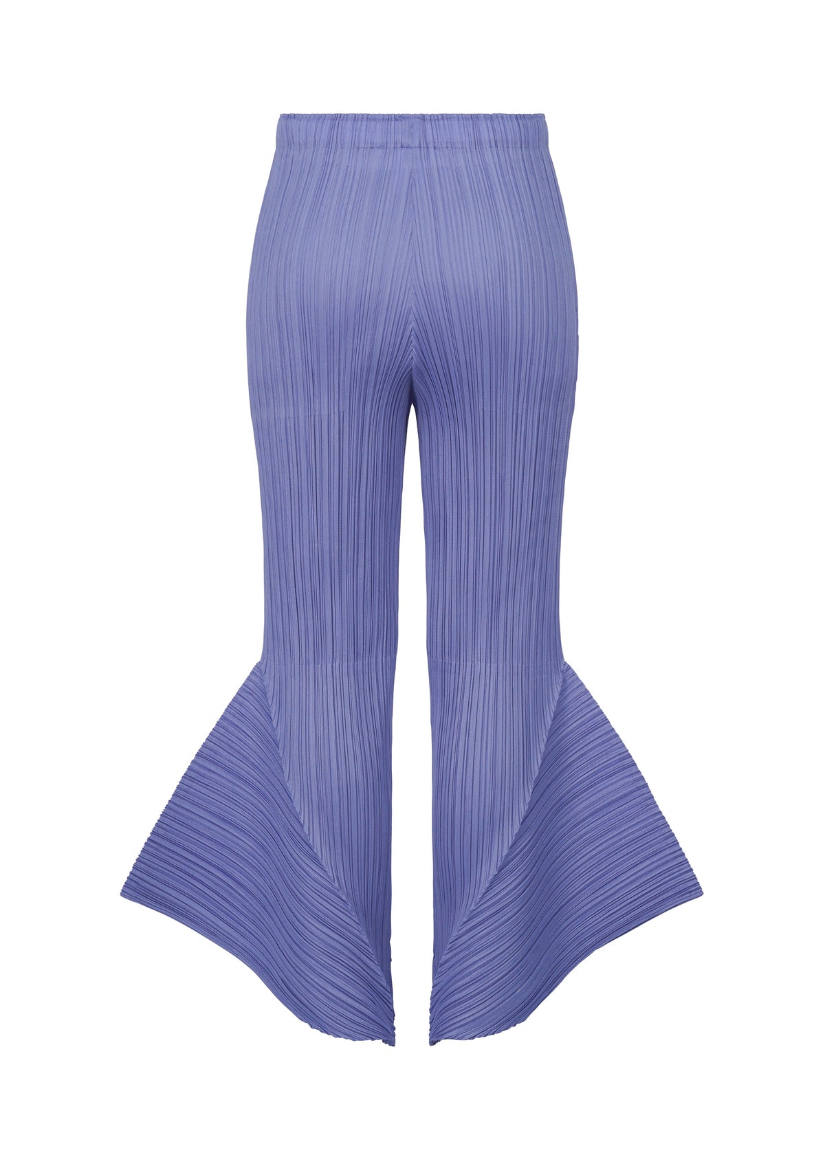 A detail shot of the PLEATS PLEASE ISSEY MIYAKE SKYLINE prêt à porter.