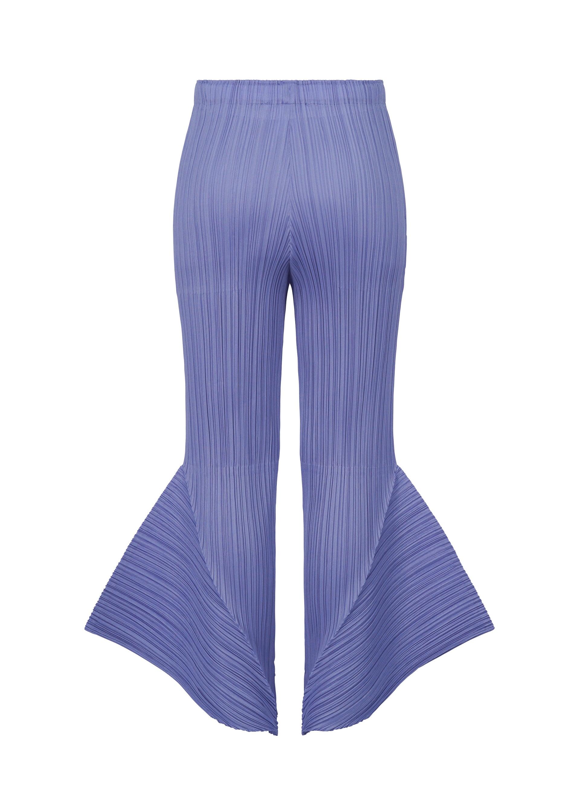 A detail shot of the PLEATS PLEASE ISSEY MIYAKE SKYLINE prêt à porter.
