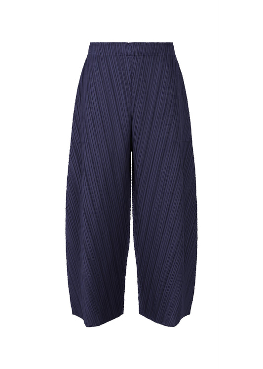 A product shot of the PLEATS PLEASE ISSEY MIYAKE COAST pp66jf4637505 in navy.