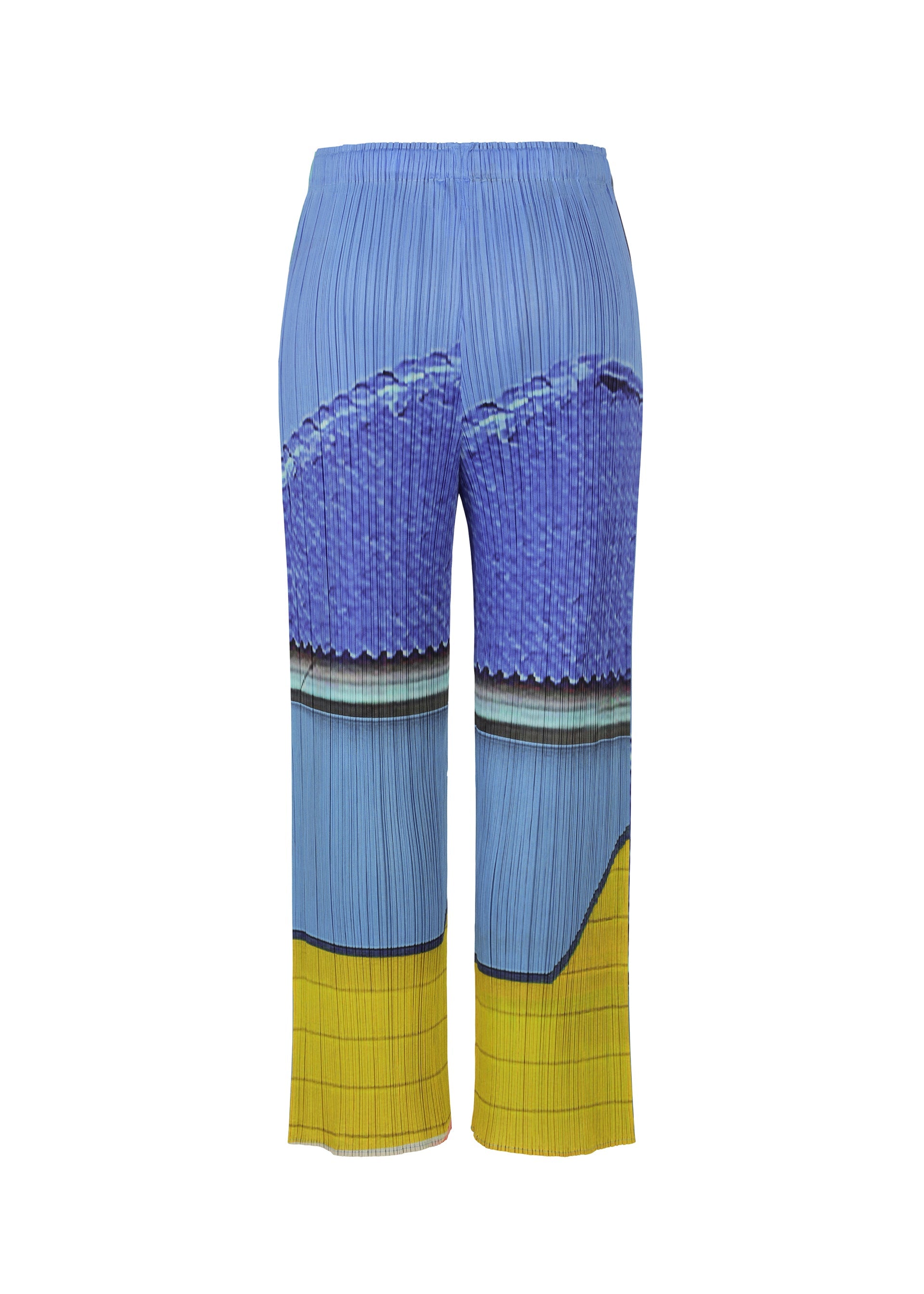 A detail shot of the PLEATS PLEASE ISSEY MIYAKE CITY COLLAGE prêt à porter.