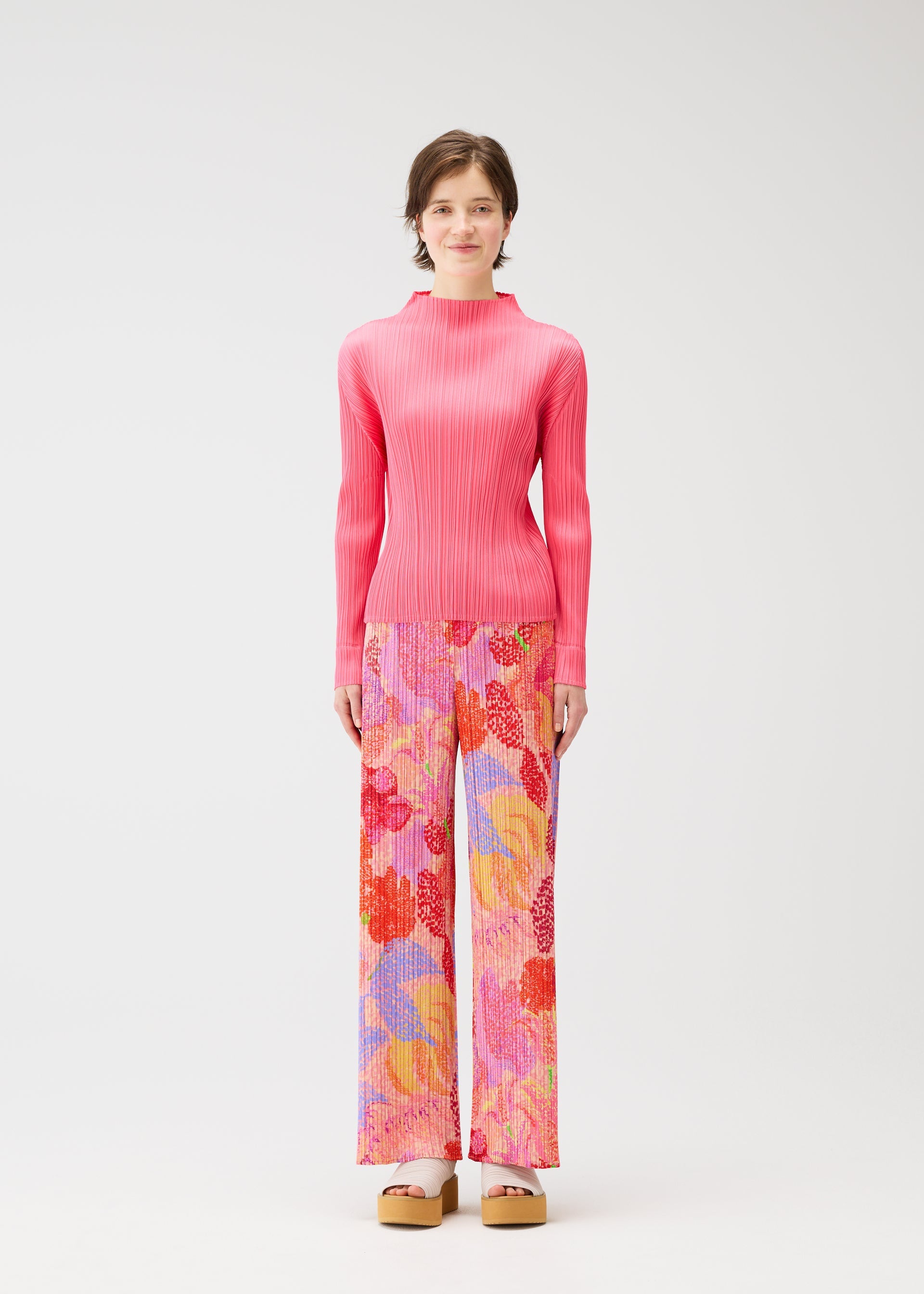 FOGGY FOREST Trousers Grass Green – ISSEY MIYAKE EU