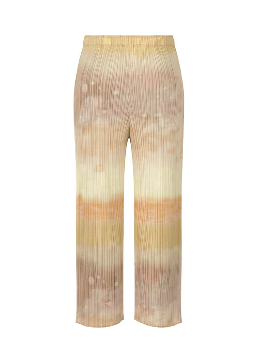 A detail shot of the Pleats Please Issey Miyake SEA BUBBLE trousers.