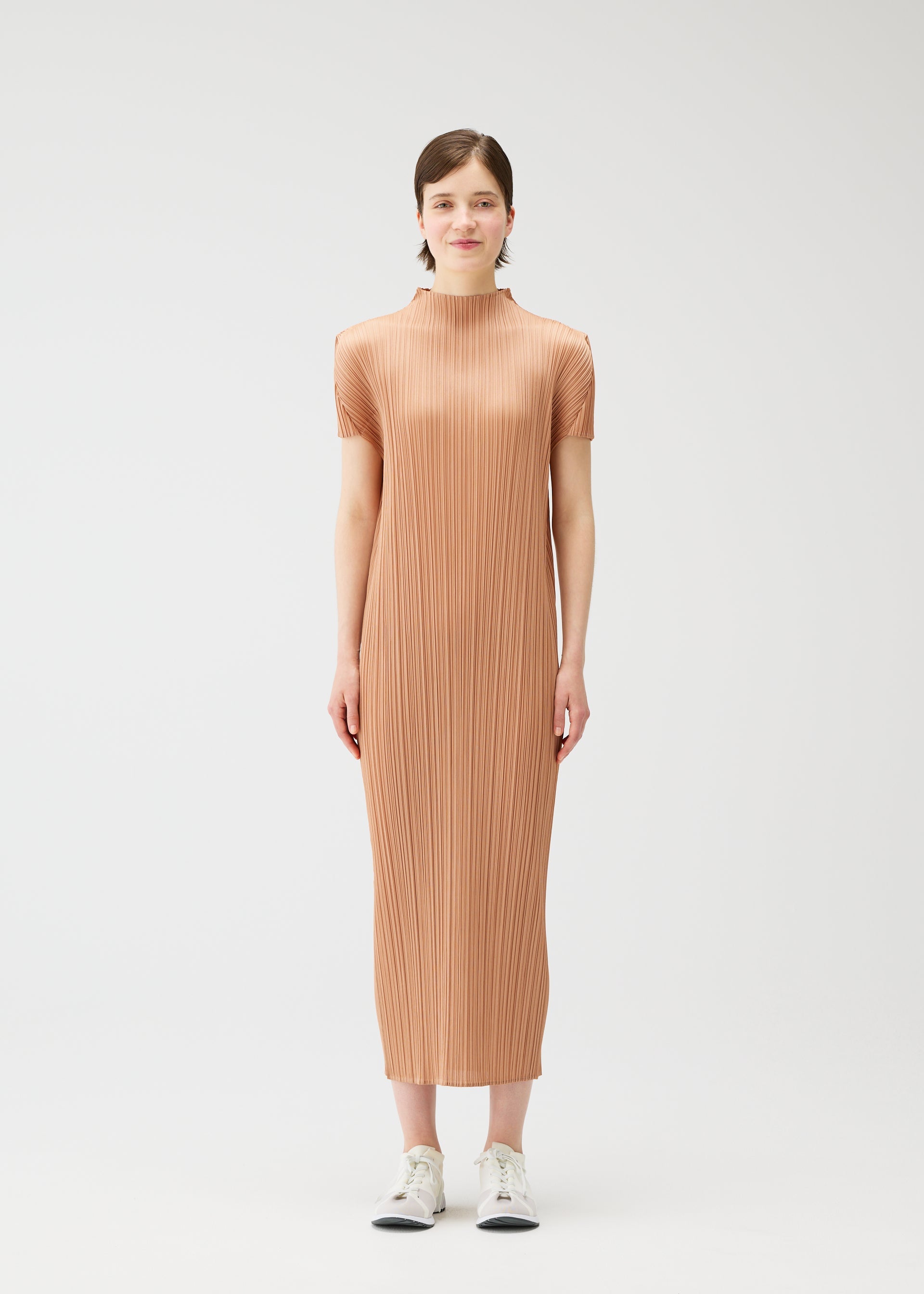 MONTHLY COLORS : JUNE Dress Charcoal – ISSEY MIYAKE EU