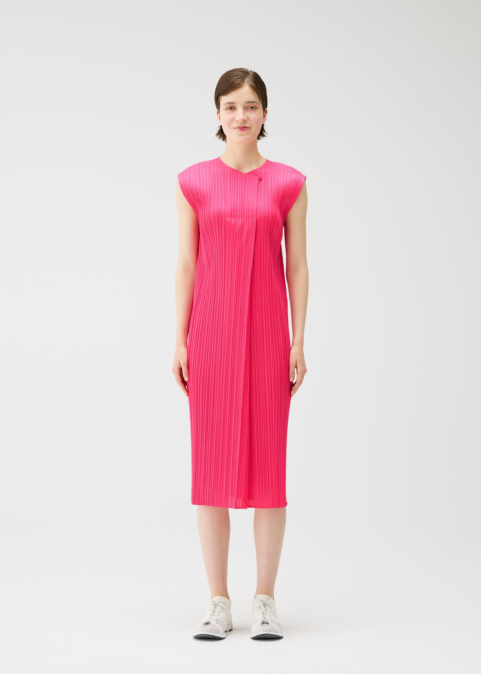 MONTHLY COLORS : JUNE Dress Pink Beige – ISSEY MIYAKE EU