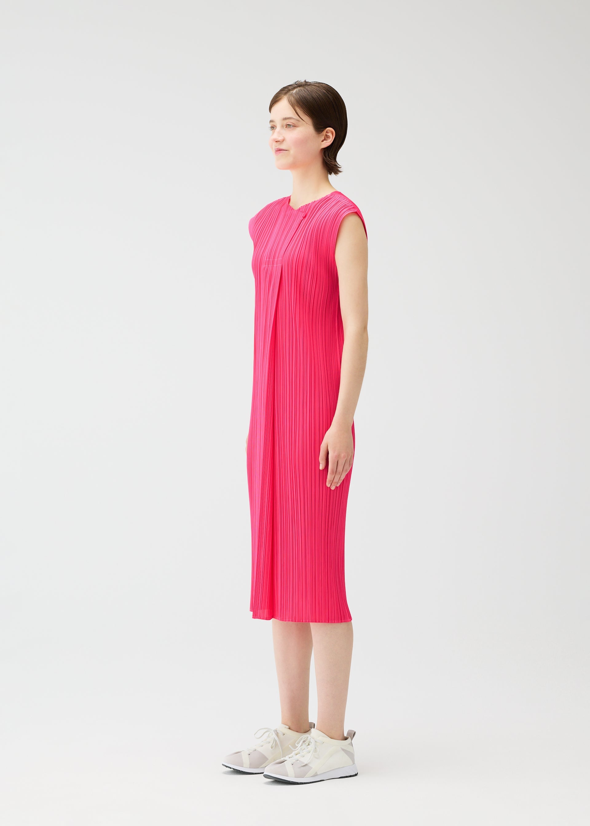 MONTHLY COLORS : JUNE Dress Pink Beige – ISSEY MIYAKE EU