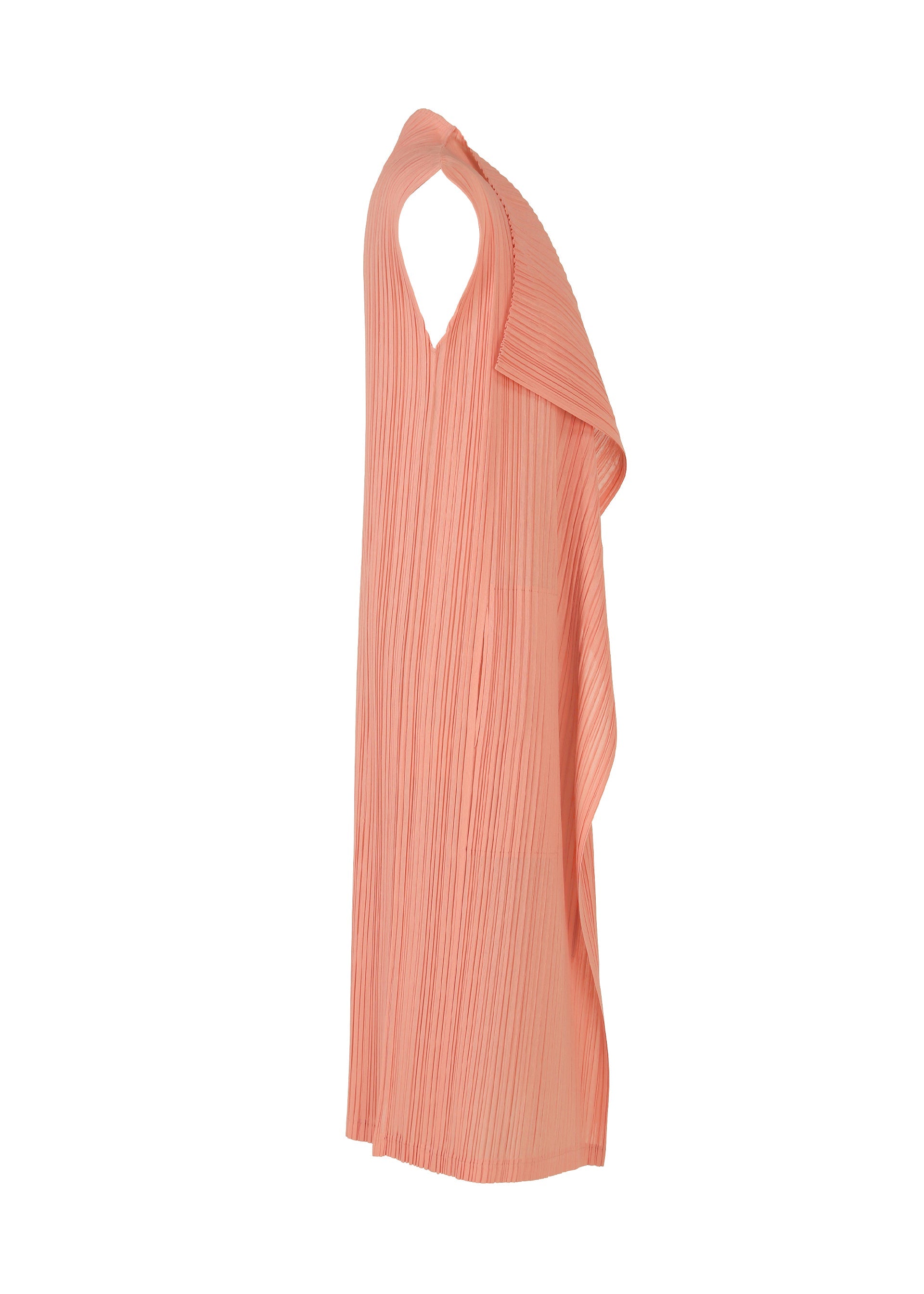A detail shot of the Pleats Please Issey Miyake RAMIE PLEATS prêt à porter.