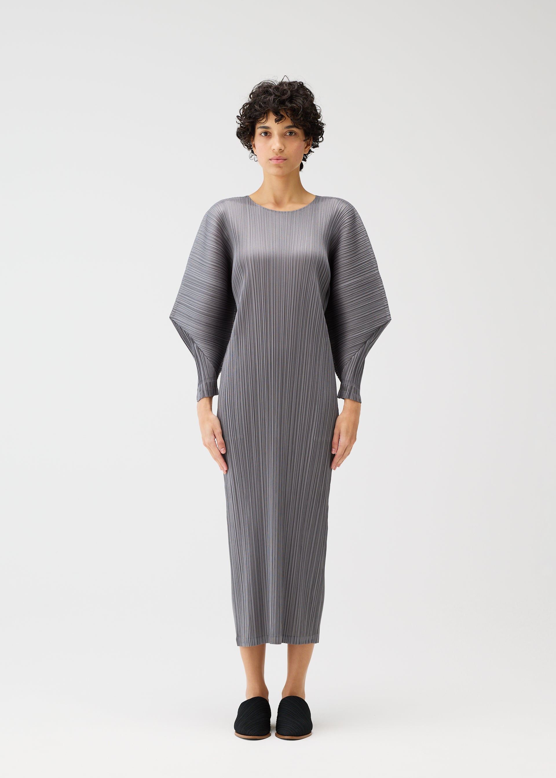SKYLINE Dress Black – ISSEY MIYAKE EU