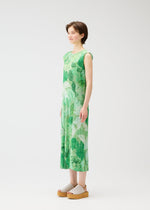 A model wears the Pleats Please Issey Miyake FOGGY FOREST prêt à porter.