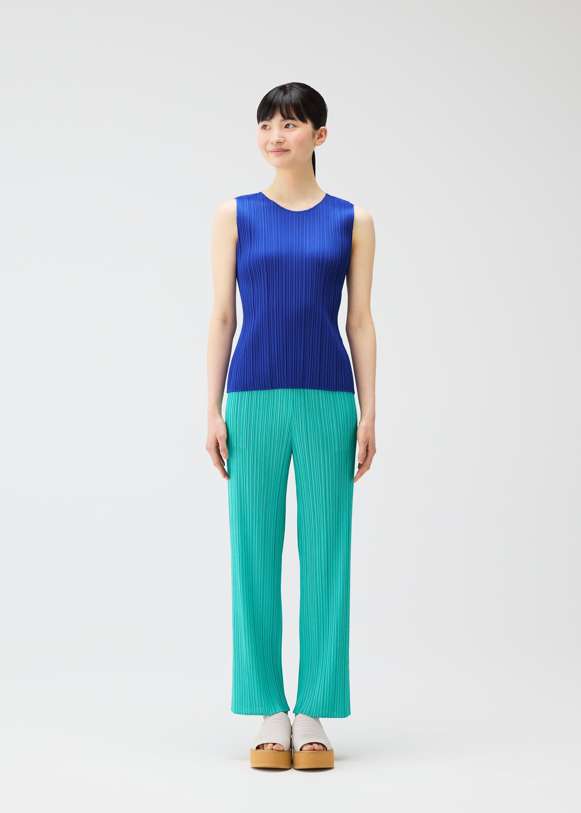 PLEATS PLEASE TOPS – ISSEY MIYAKE EU