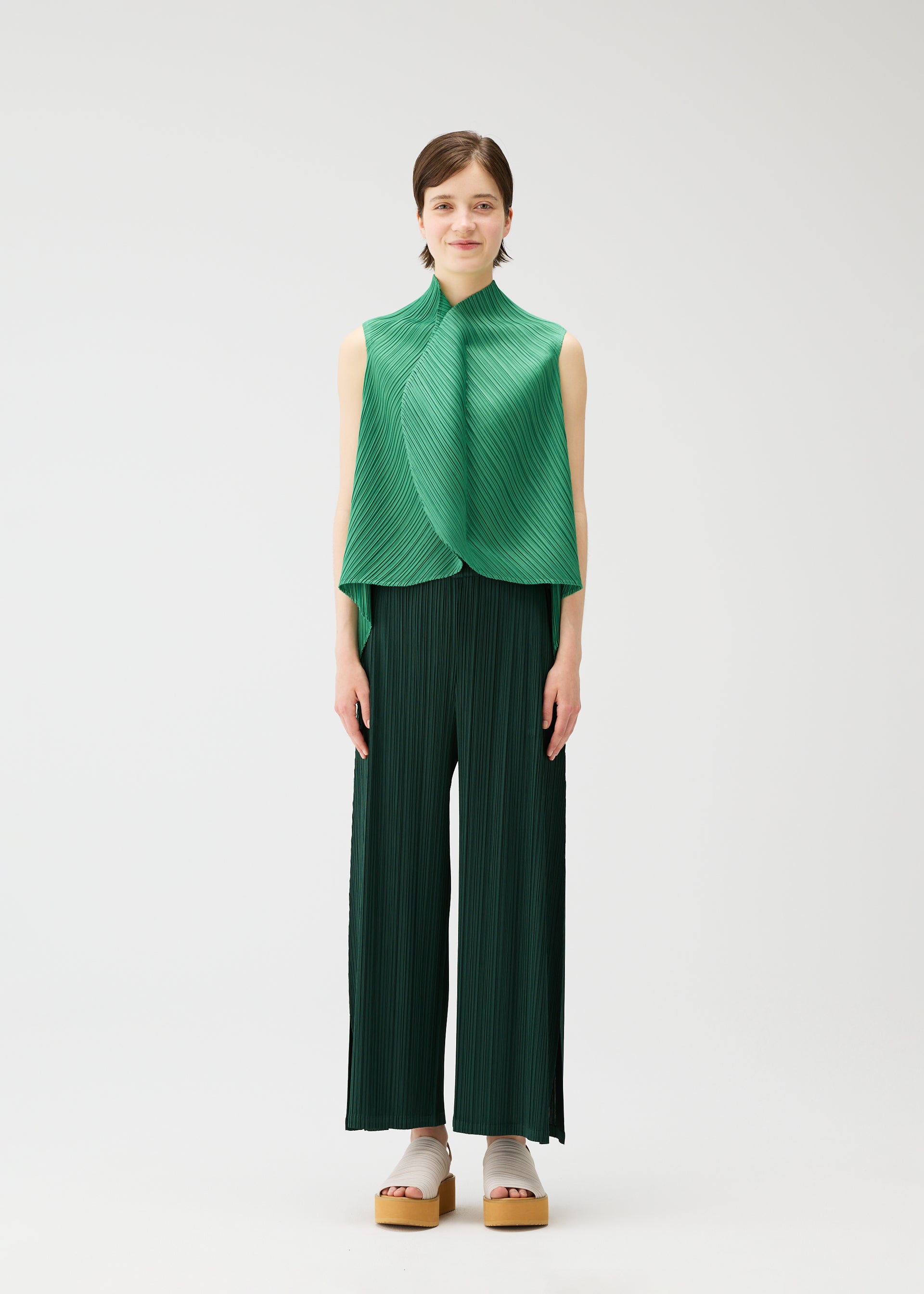 LEAF Top Greige – ISSEY MIYAKE EU