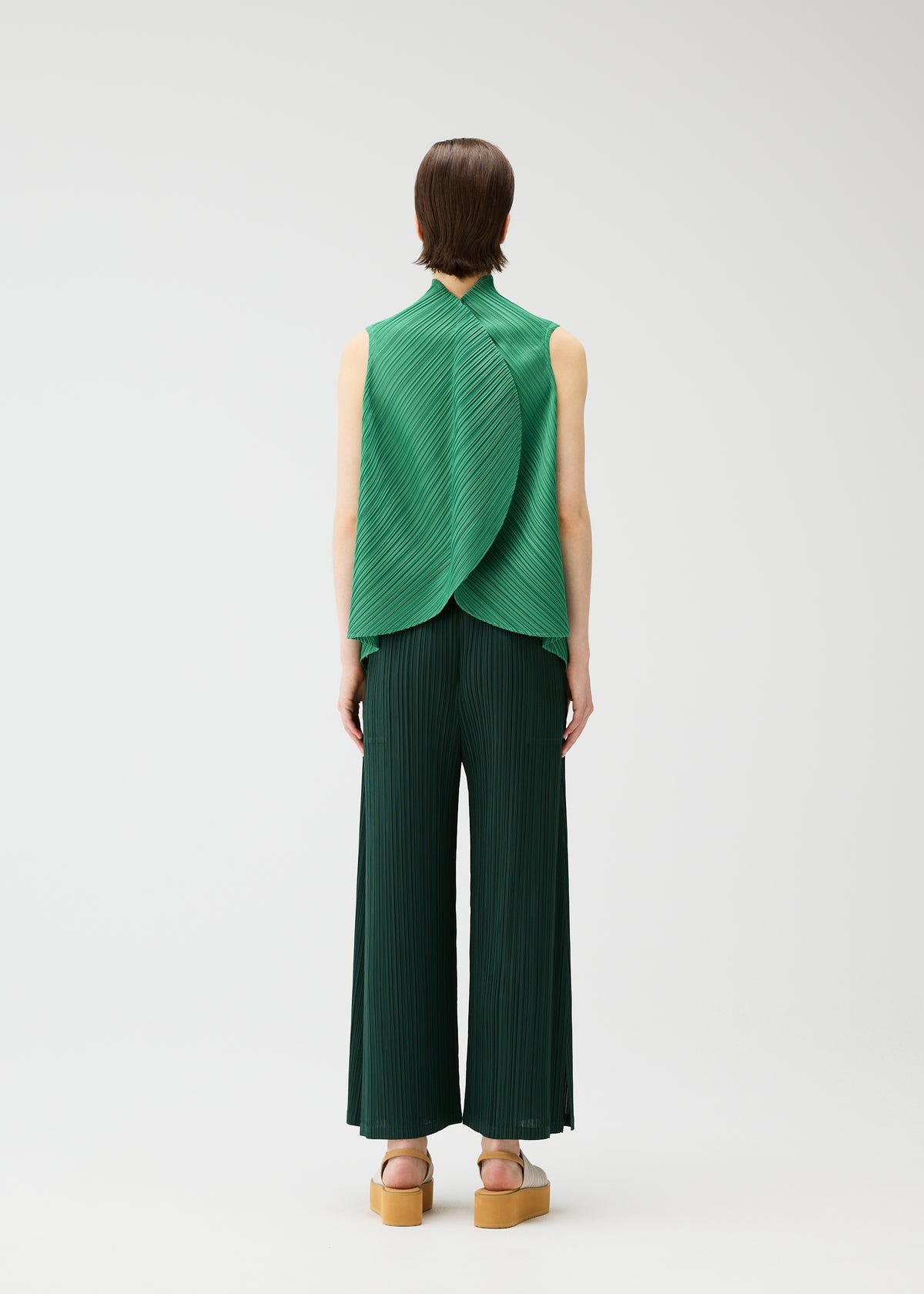 LEAF Top Grass Green