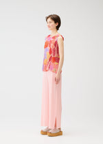A model wears the Pleats Please Issey Miyake FOGGY FOREST prêt à porter.