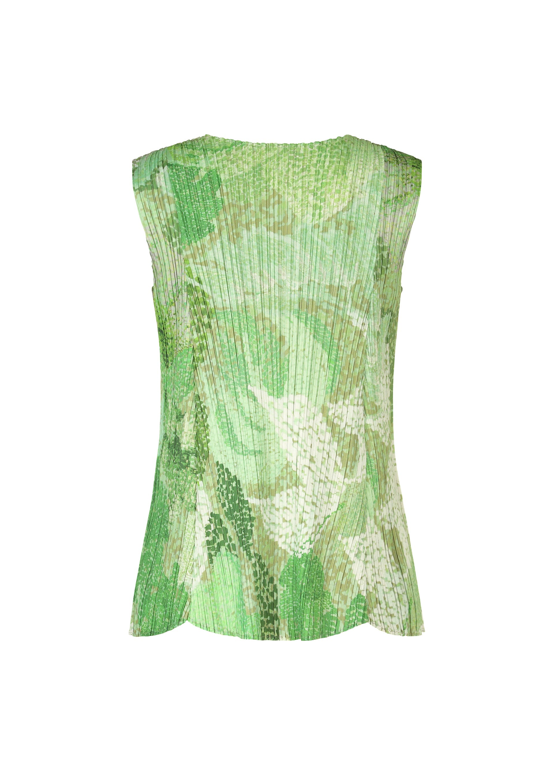 A detail shot of the Pleats Please Issey Miyake FOGGY FOREST prêt à porter.
