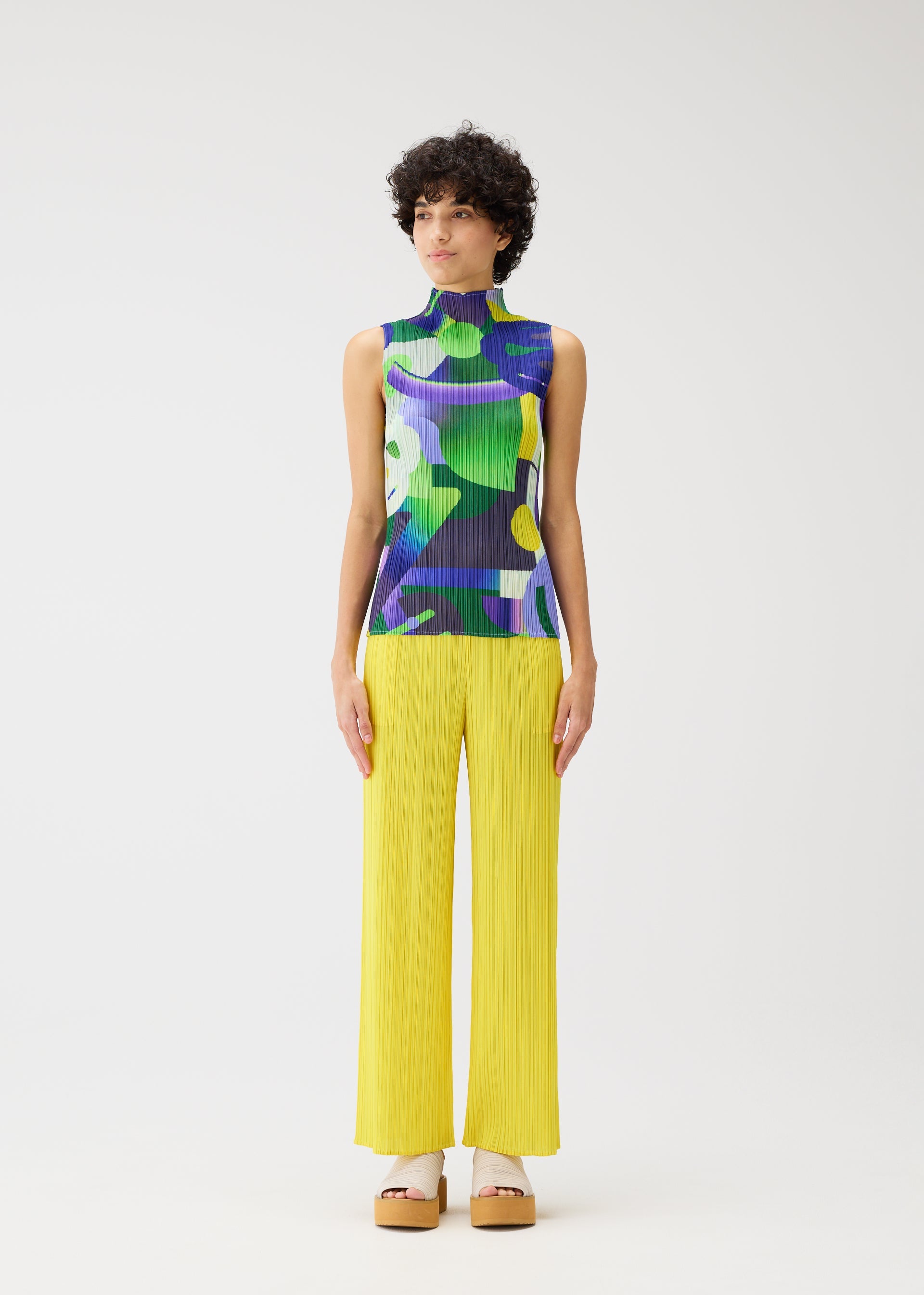 PLEATS PLEASE TOPS – ISSEY MIYAKE EU