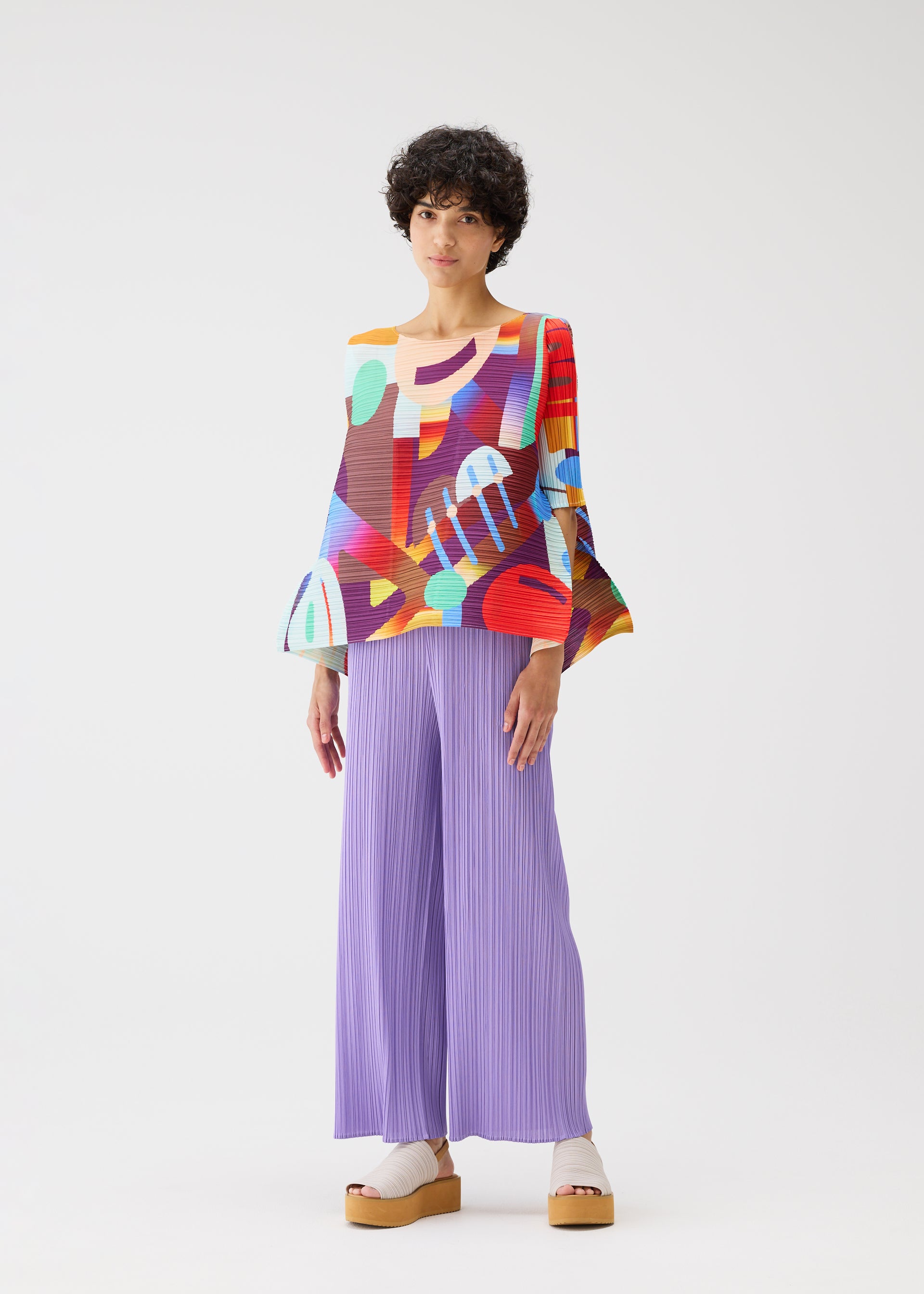 PLAYGROUND Top Red – ISSEY MIYAKE EU
