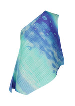 A detail shot of the Pleats Please Issey Miyake SEA BUBBLE shirt.