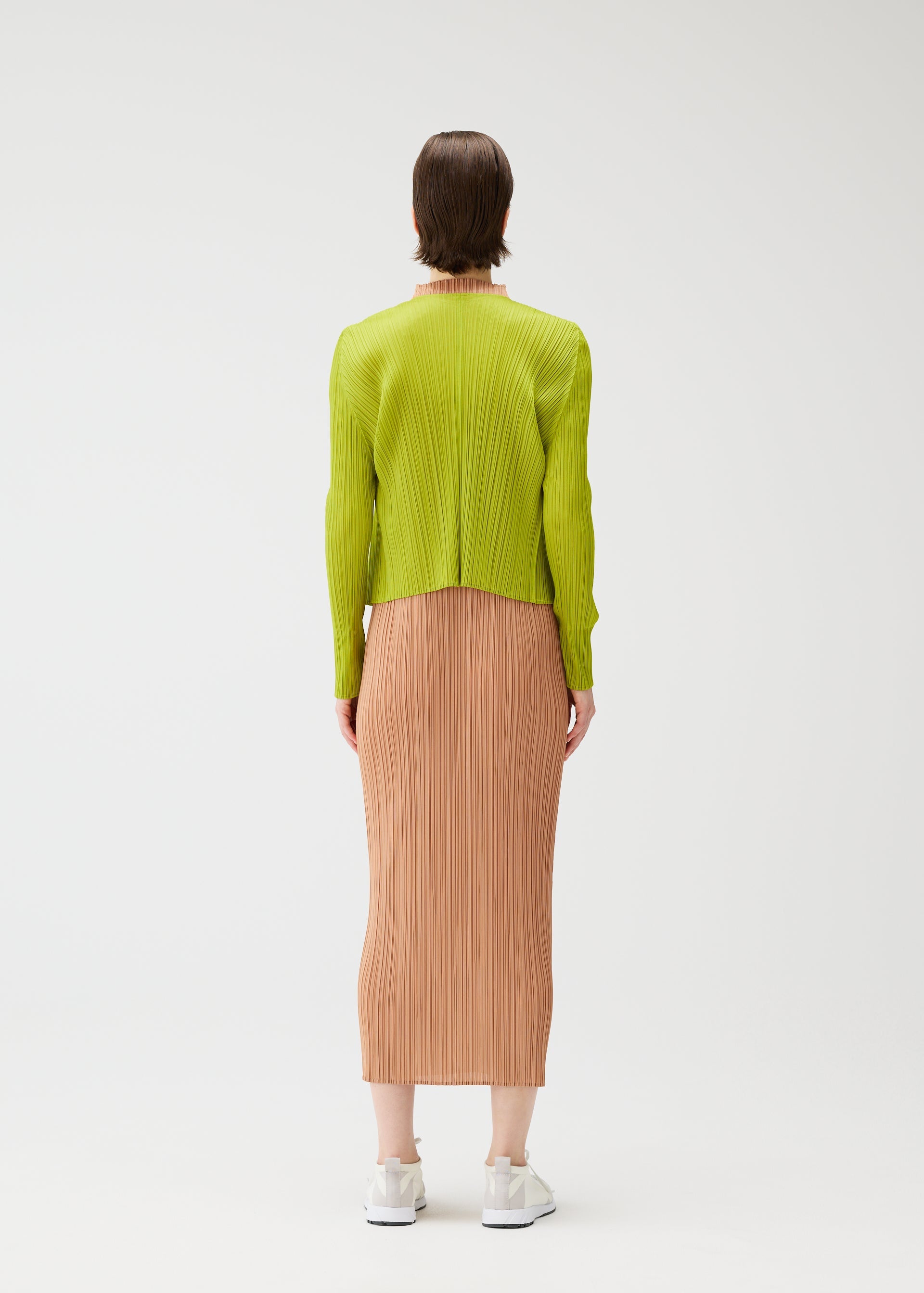 MONTHLY COLORS : JUNE Cardigan Yellow Green – ISSEY MIYAKE EU