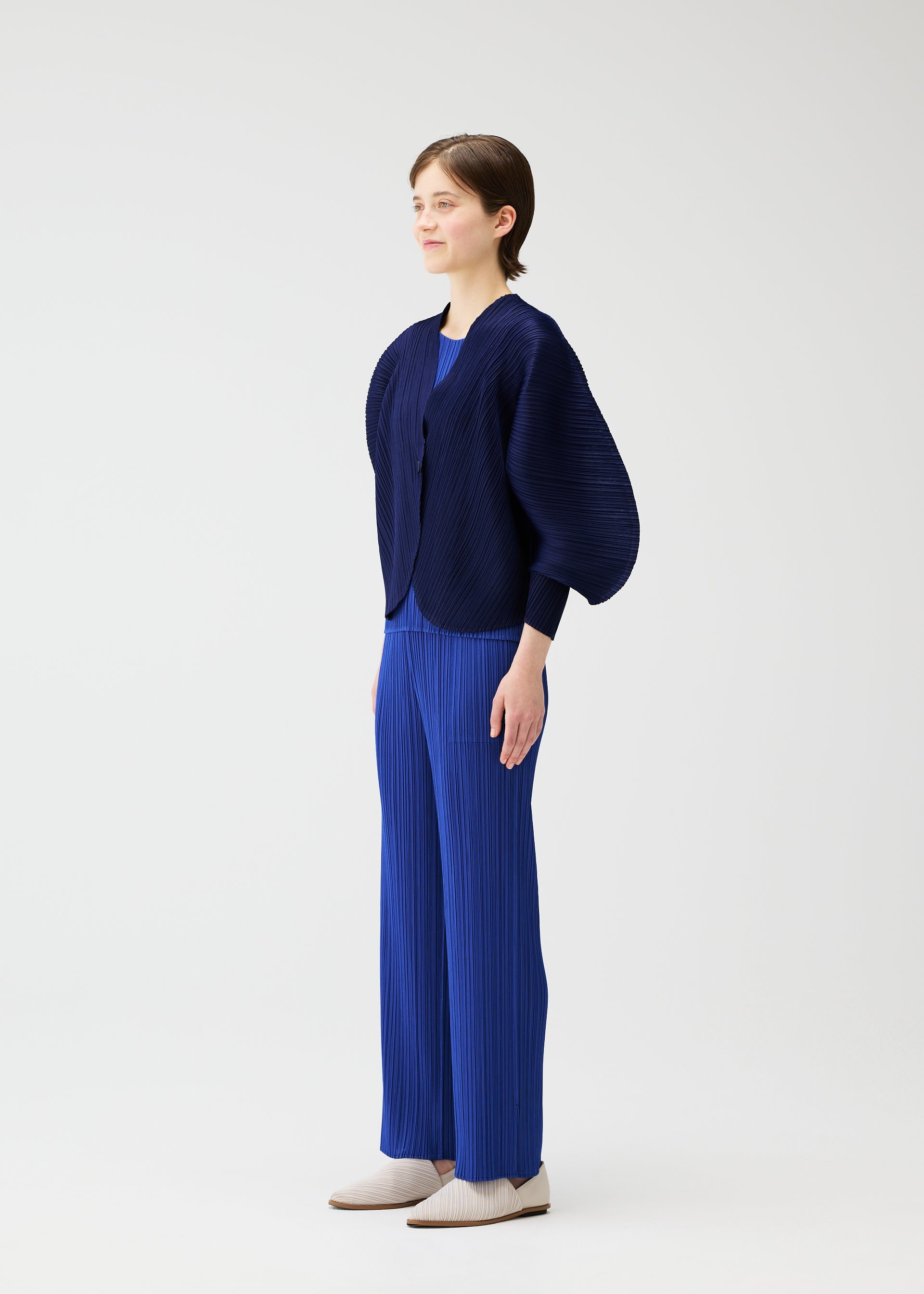 COAST Cardigan Navy – ISSEY MIYAKE EU