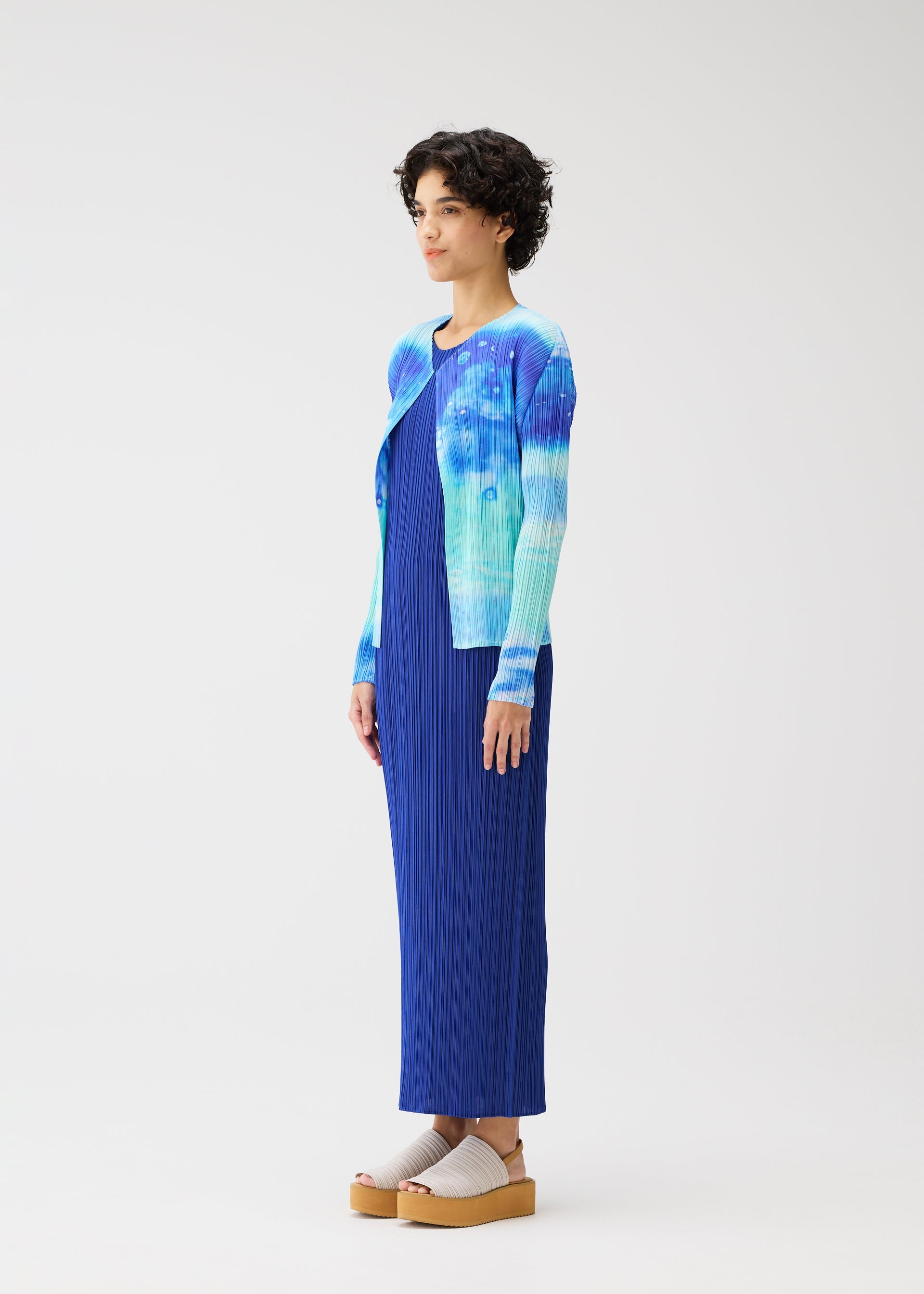 SEA BUBBLE Cardigan Greige – ISSEY MIYAKE EU