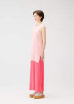 A model wears the Pleats Please Issey Miyake MONTHLY COLORS MARCH prêt à porter.