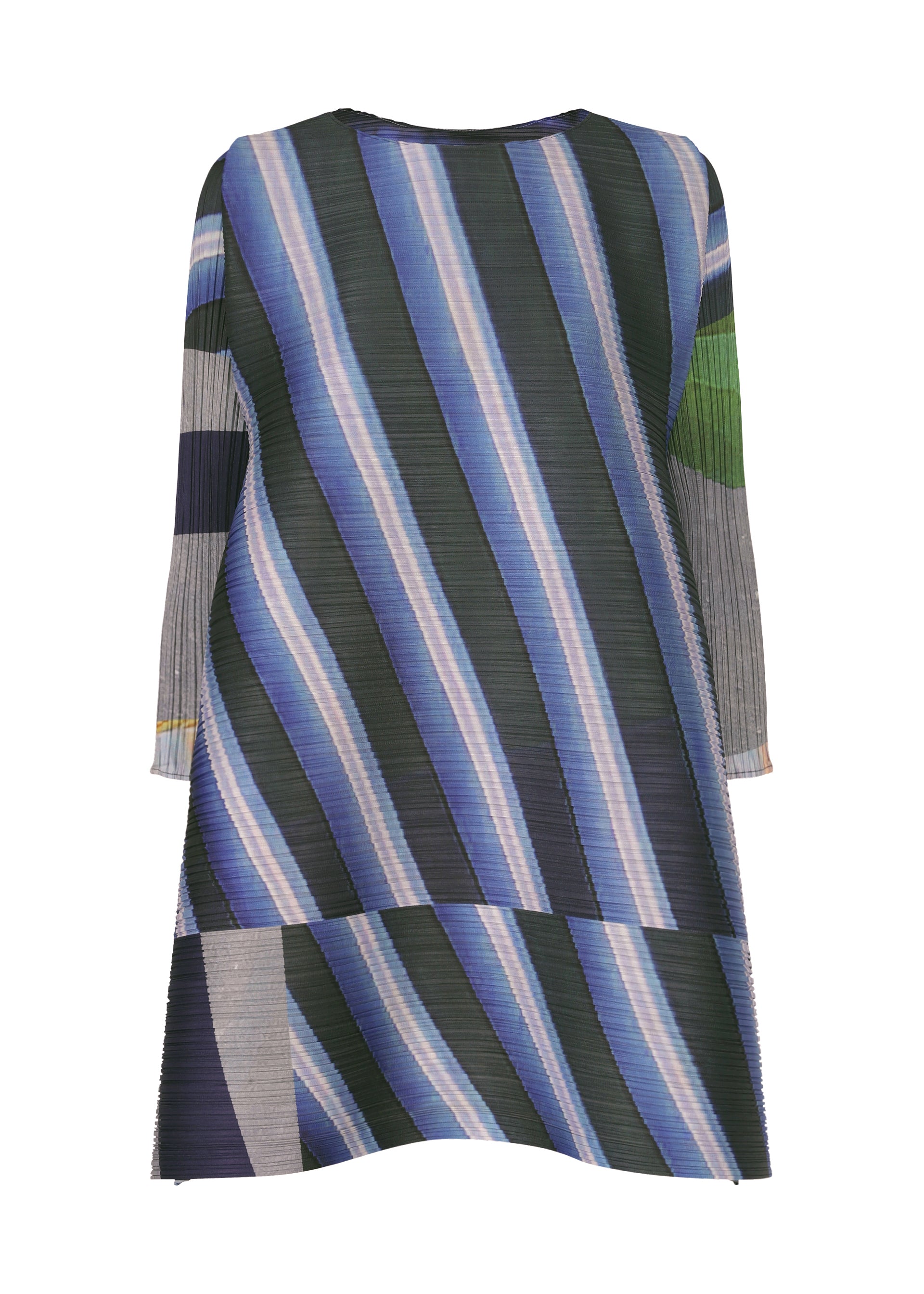 A product shot of the PLEATS PLEASE ISSEY MIYAKE CITY COLLAGE prêt à porter in .
