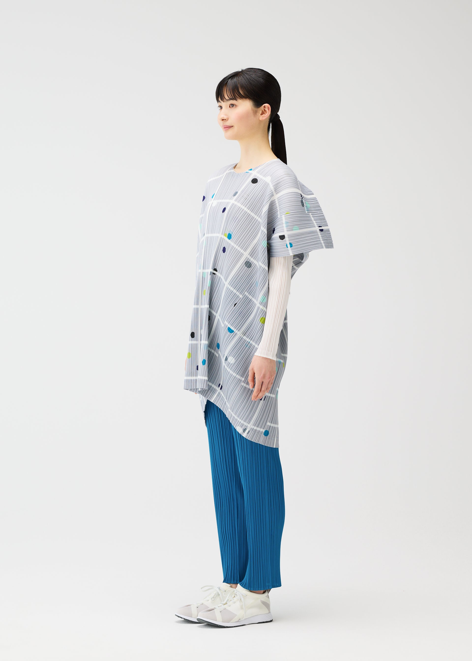 ISSEY　MIYAKEのチュニック CROSSING DOTS Tunic Black – ISSEY MIYAKE EU