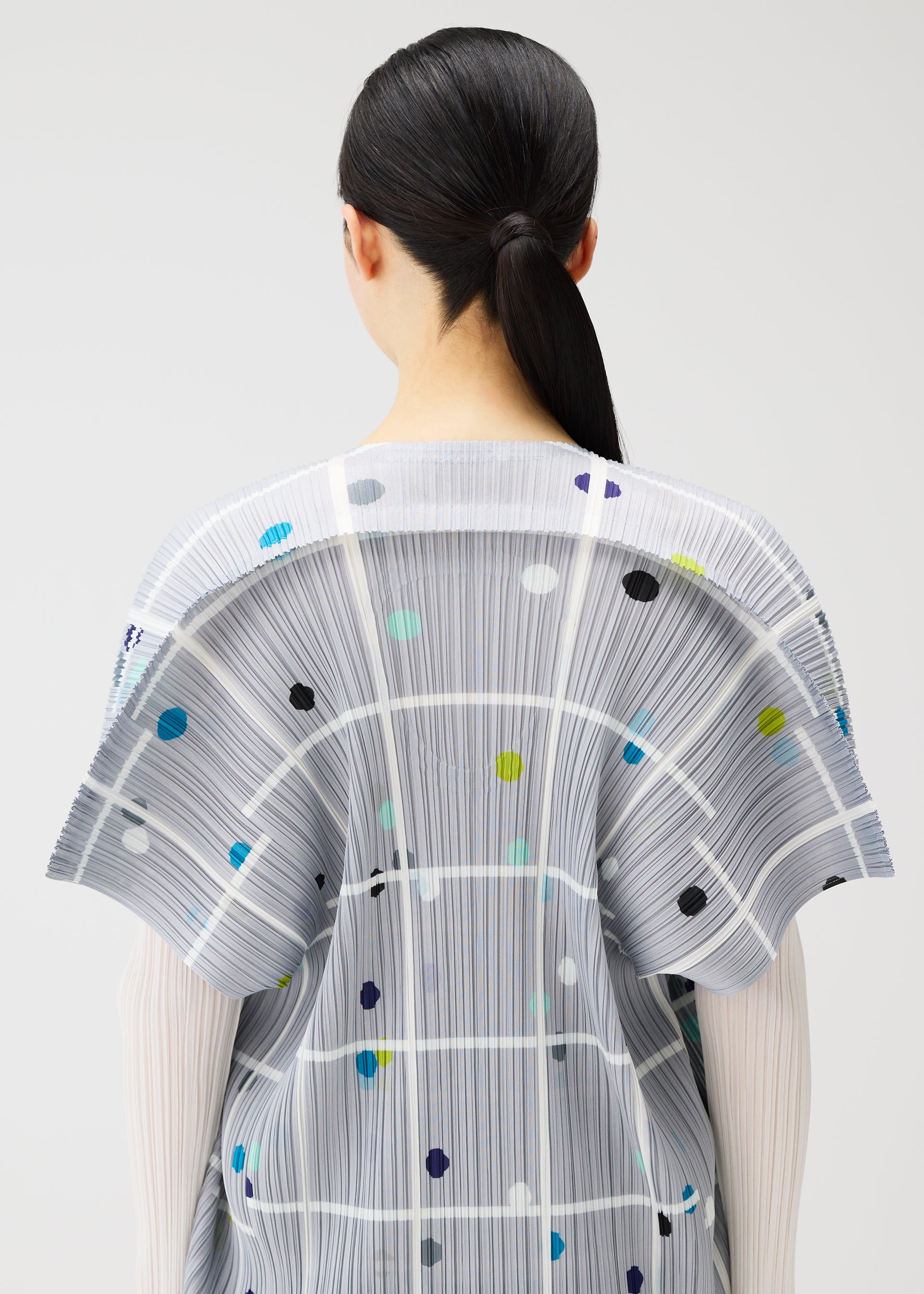 CROSSING DOTS Tunic Black – ISSEY MIYAKE EU
