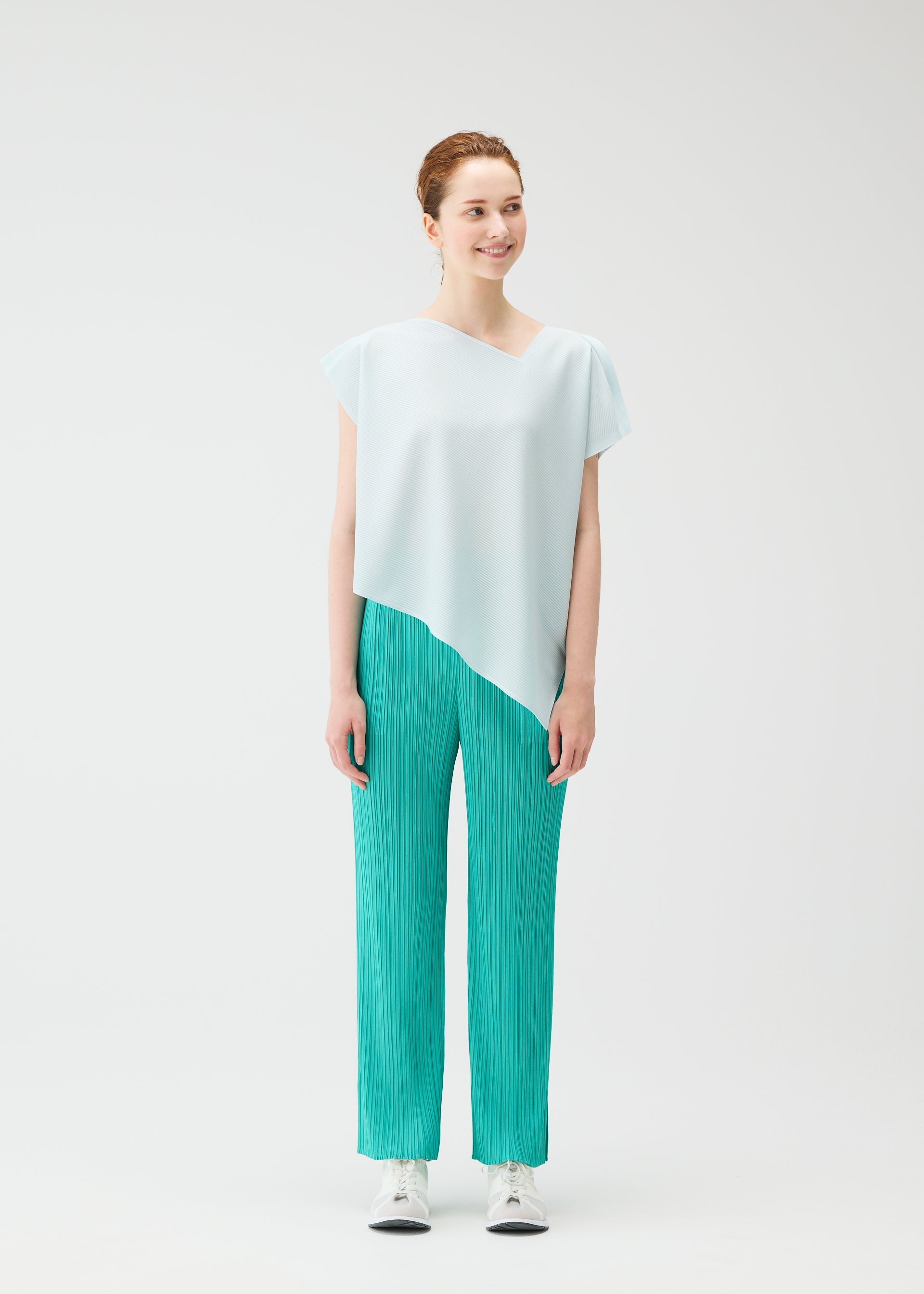 PLEATS PLEASE TOPS – ISSEY MIYAKE EU