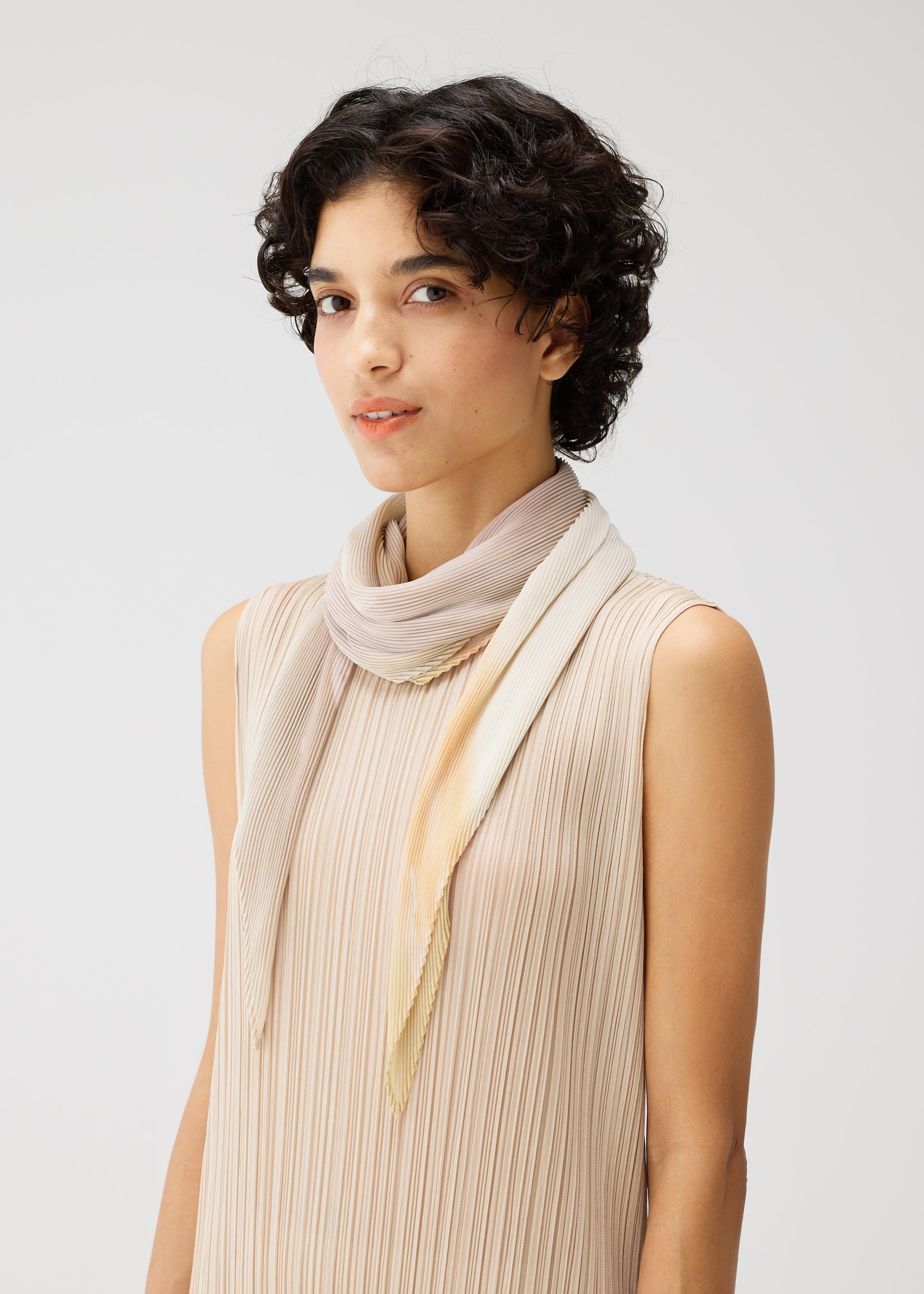 SCARVES – ISSEY MIYAKE EU