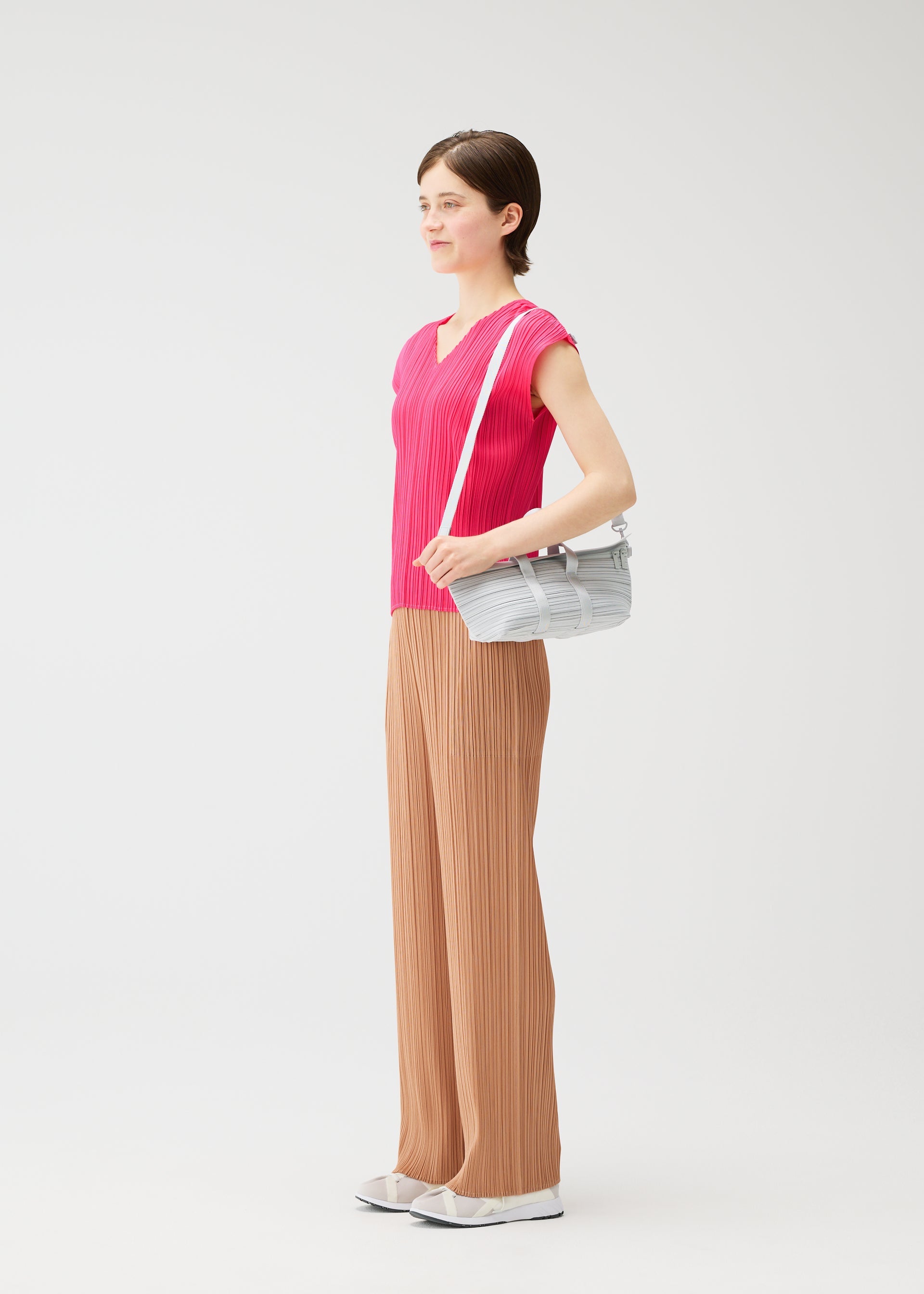 PLEATS BOSTON BAG Bag Black – ISSEY MIYAKE EU