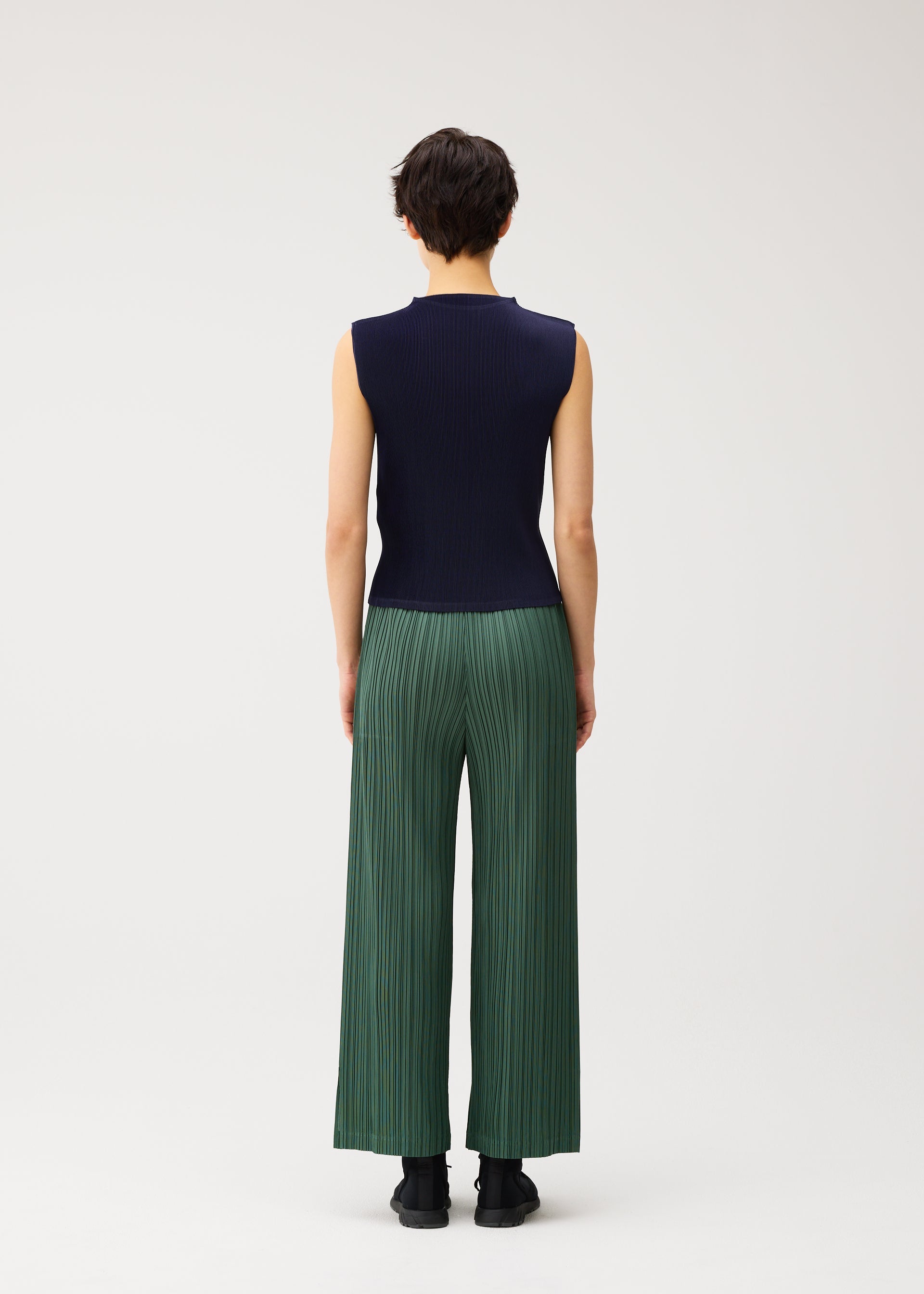 MIST SEPTEMBER Shirt Sage – ISSEY MIYAKE EU