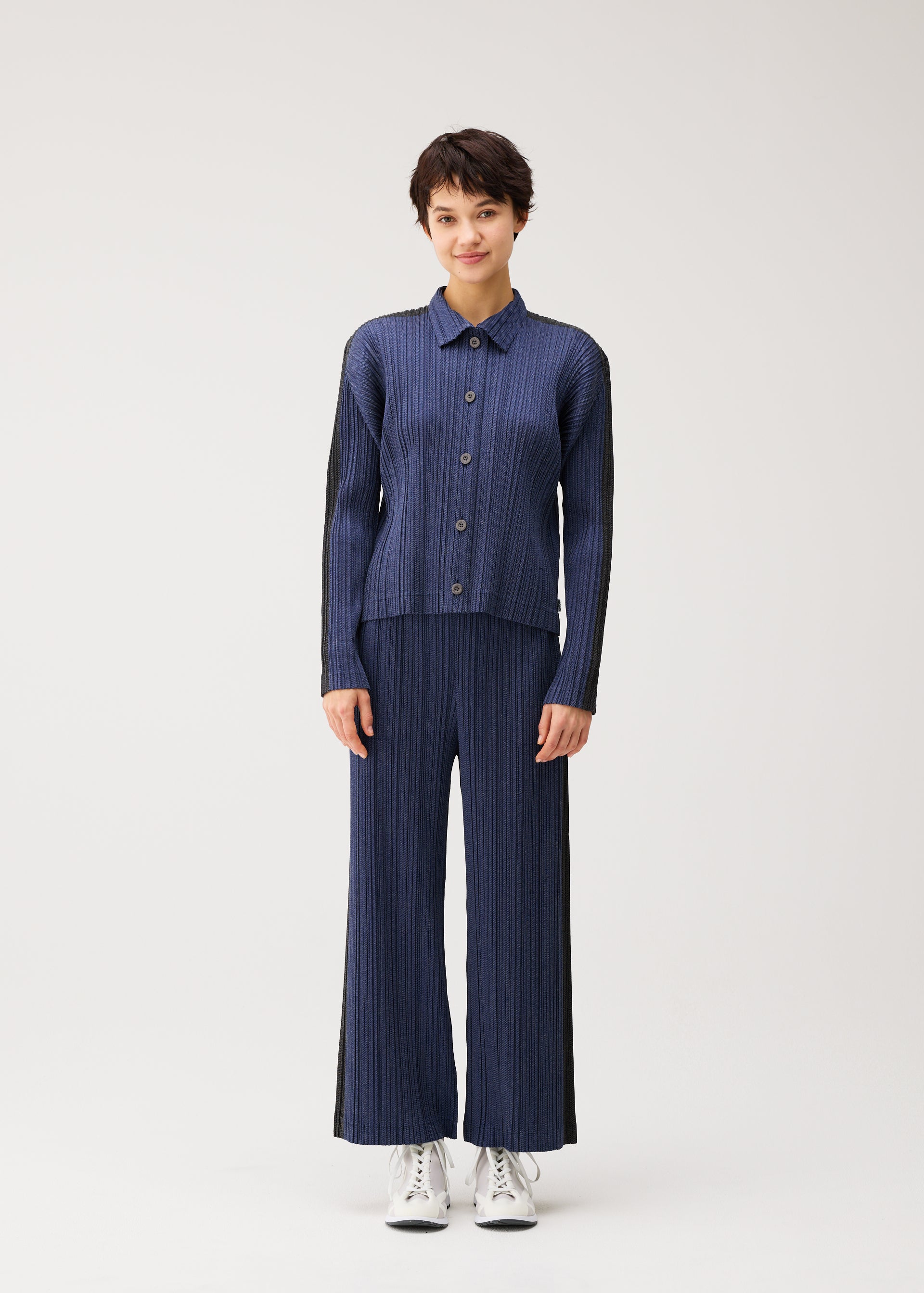 COTTON DENIM Blouson Navy Blue – ISSEY MIYAKE EU