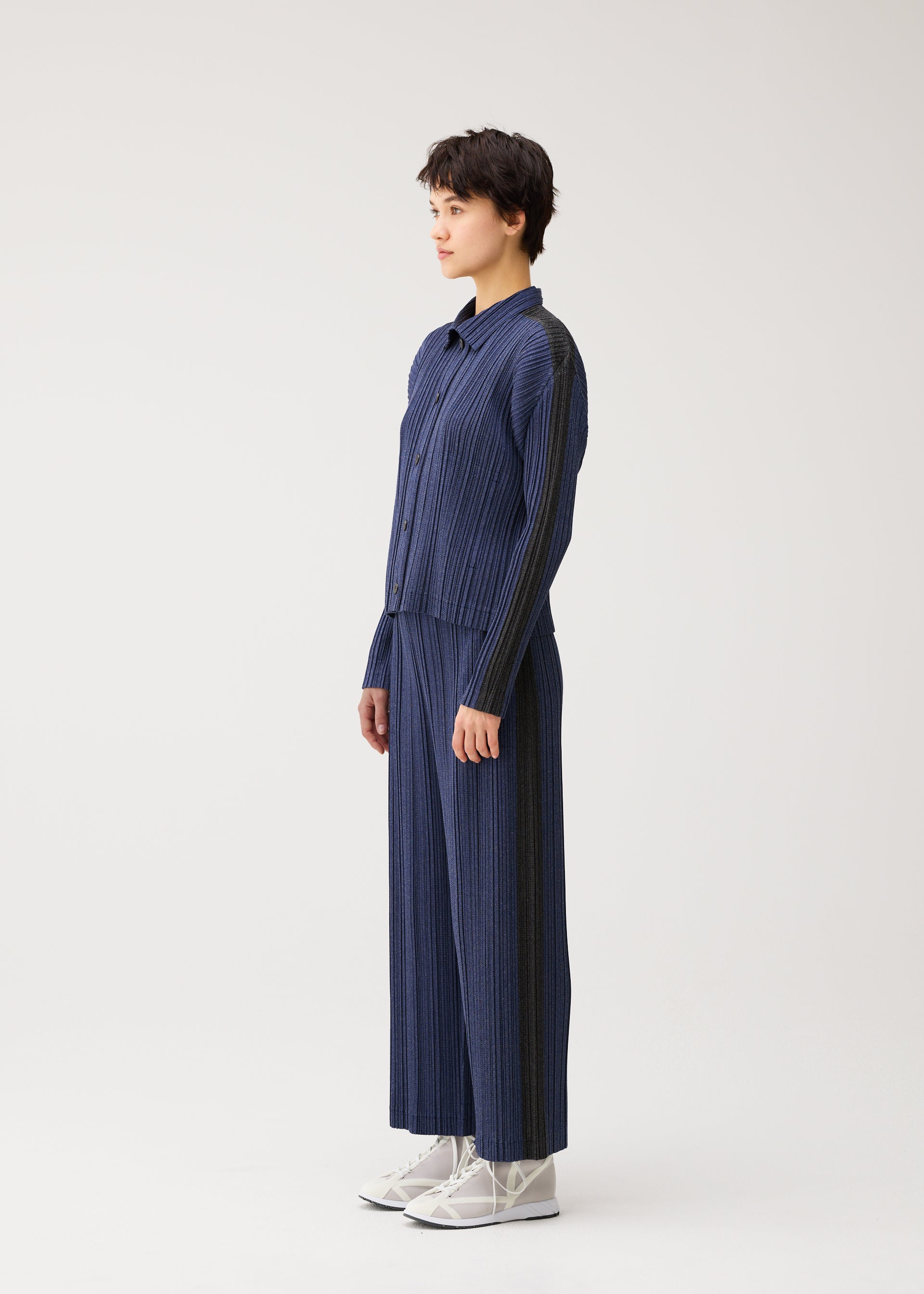 COTTON DENIM Shirt Dark Green – ISSEY MIYAKE EU