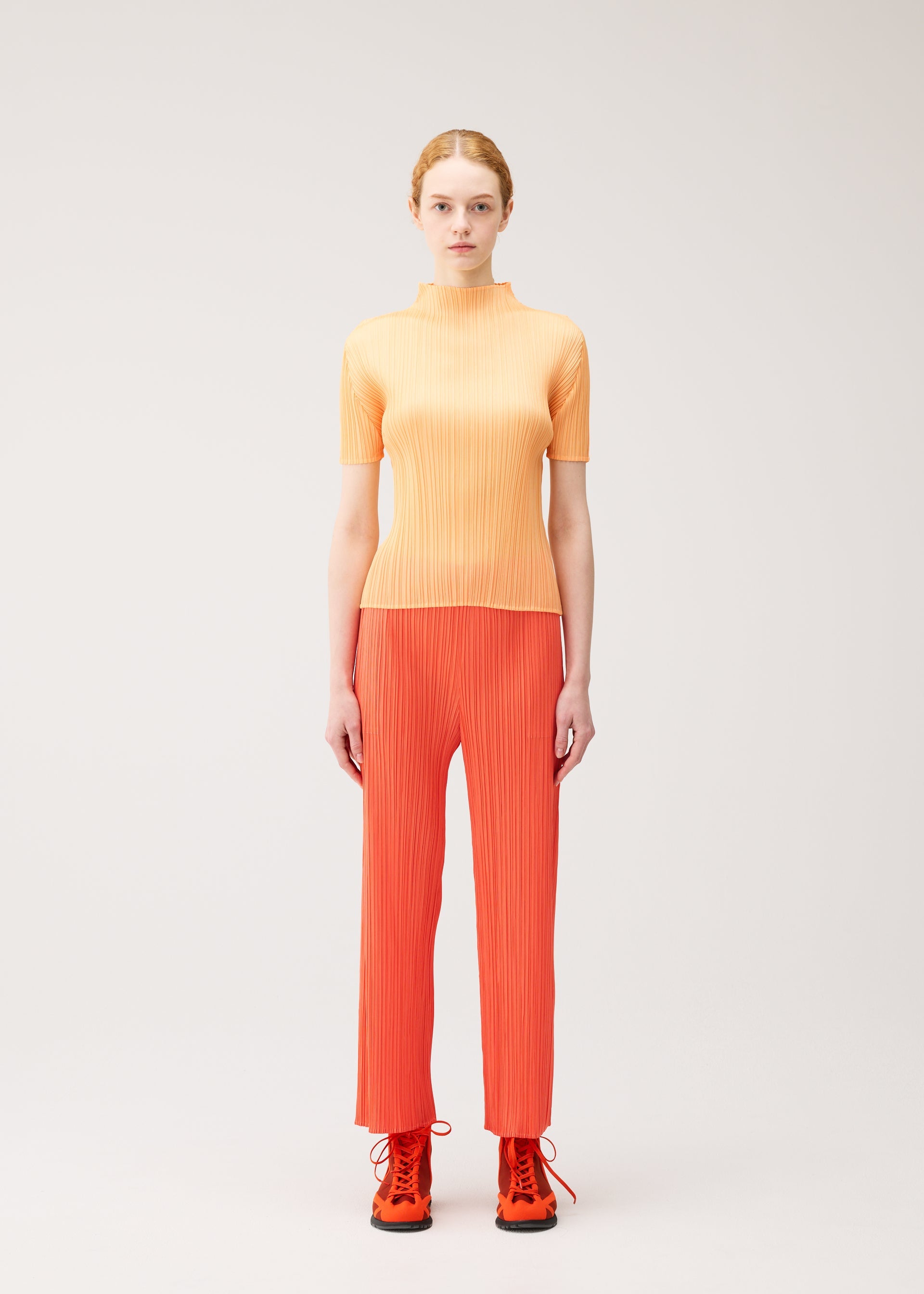 MONTHLY COLORS : SEPTEMBER Trousers Black – ISSEY MIYAKE EU