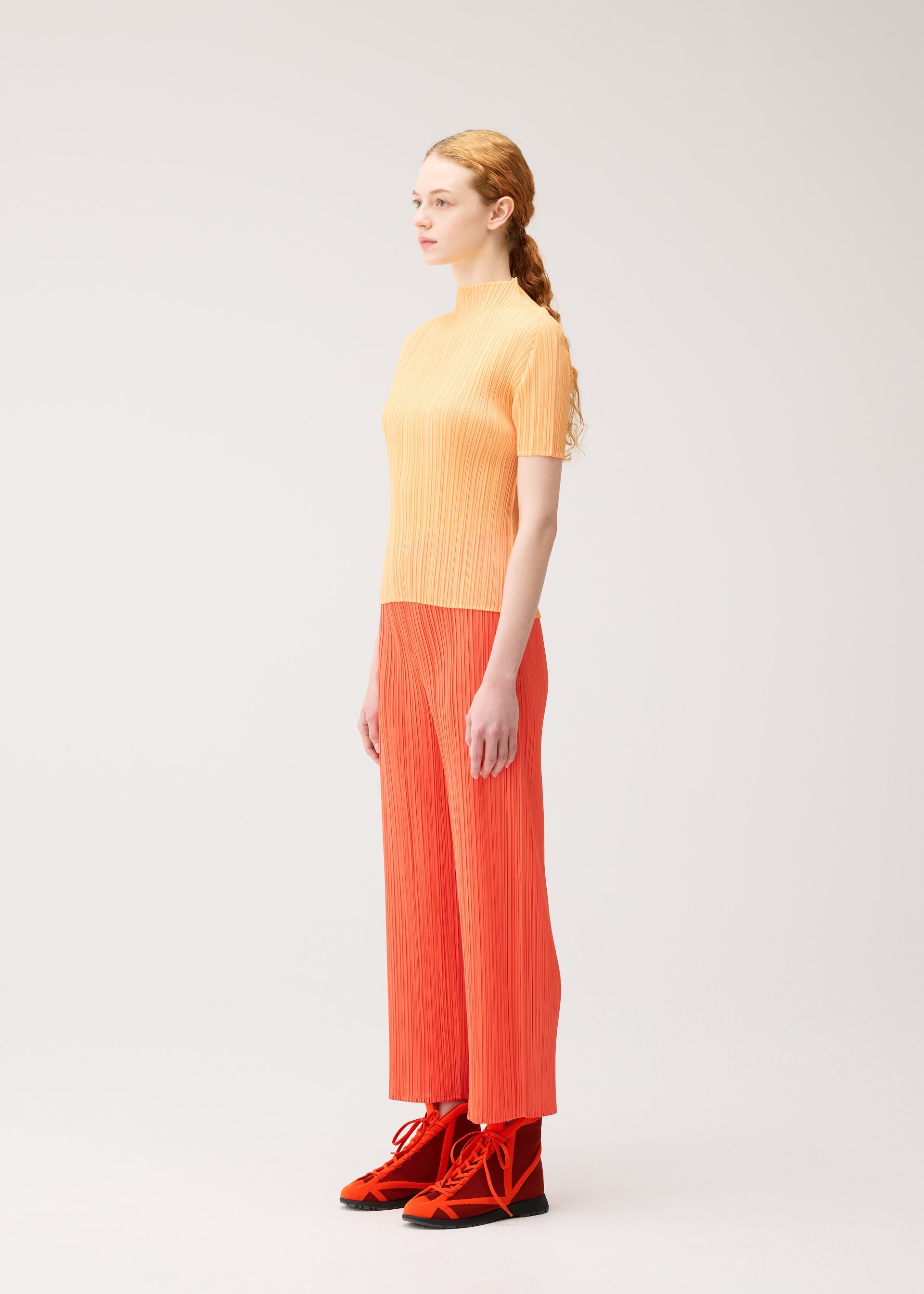 MONTHLY COLORS : SEPTEMBER Trousers Navy Blue – ISSEY MIYAKE EU