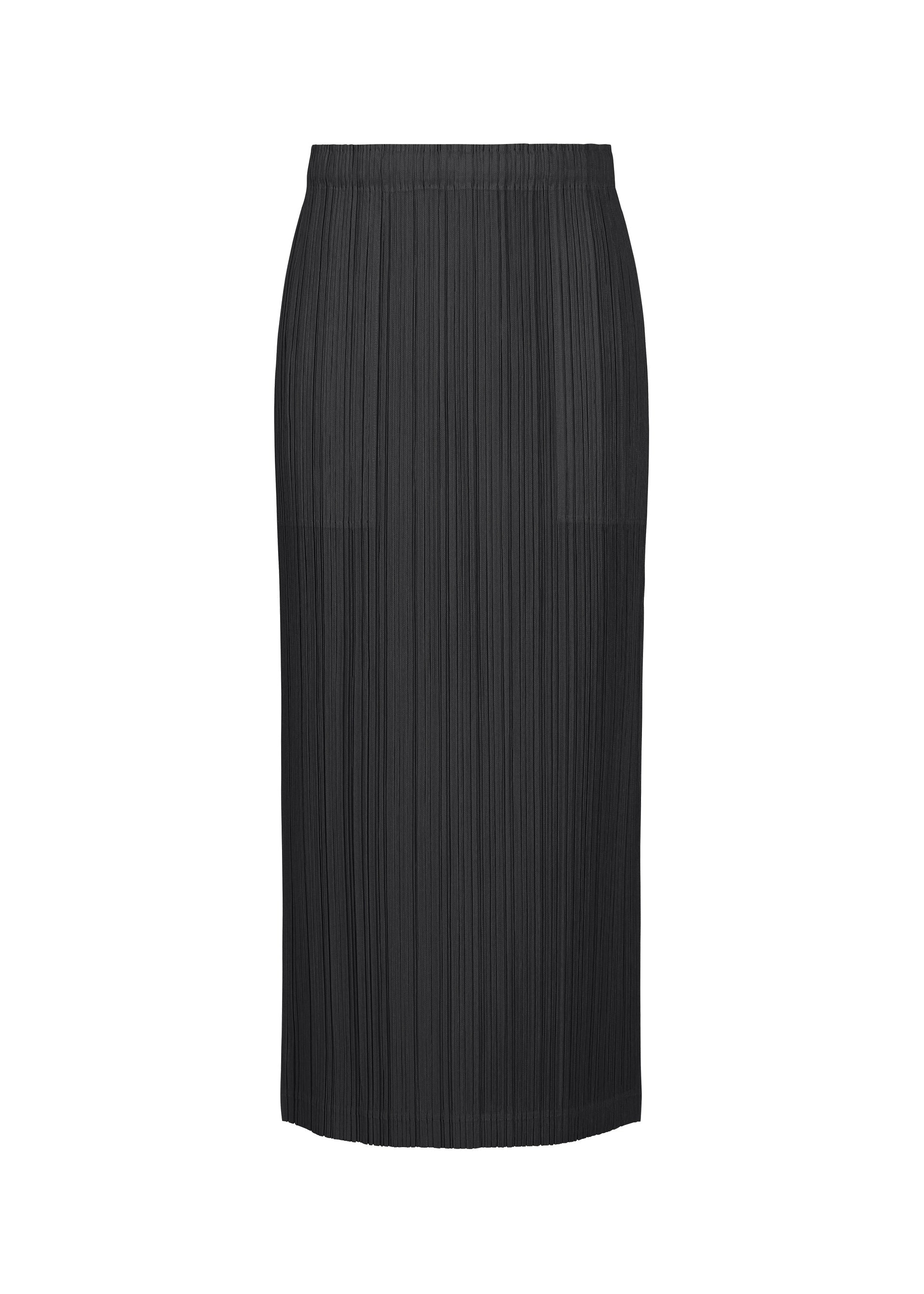 THICKER-BOTTOMS-1 – ISSEY MIYAKE EU
