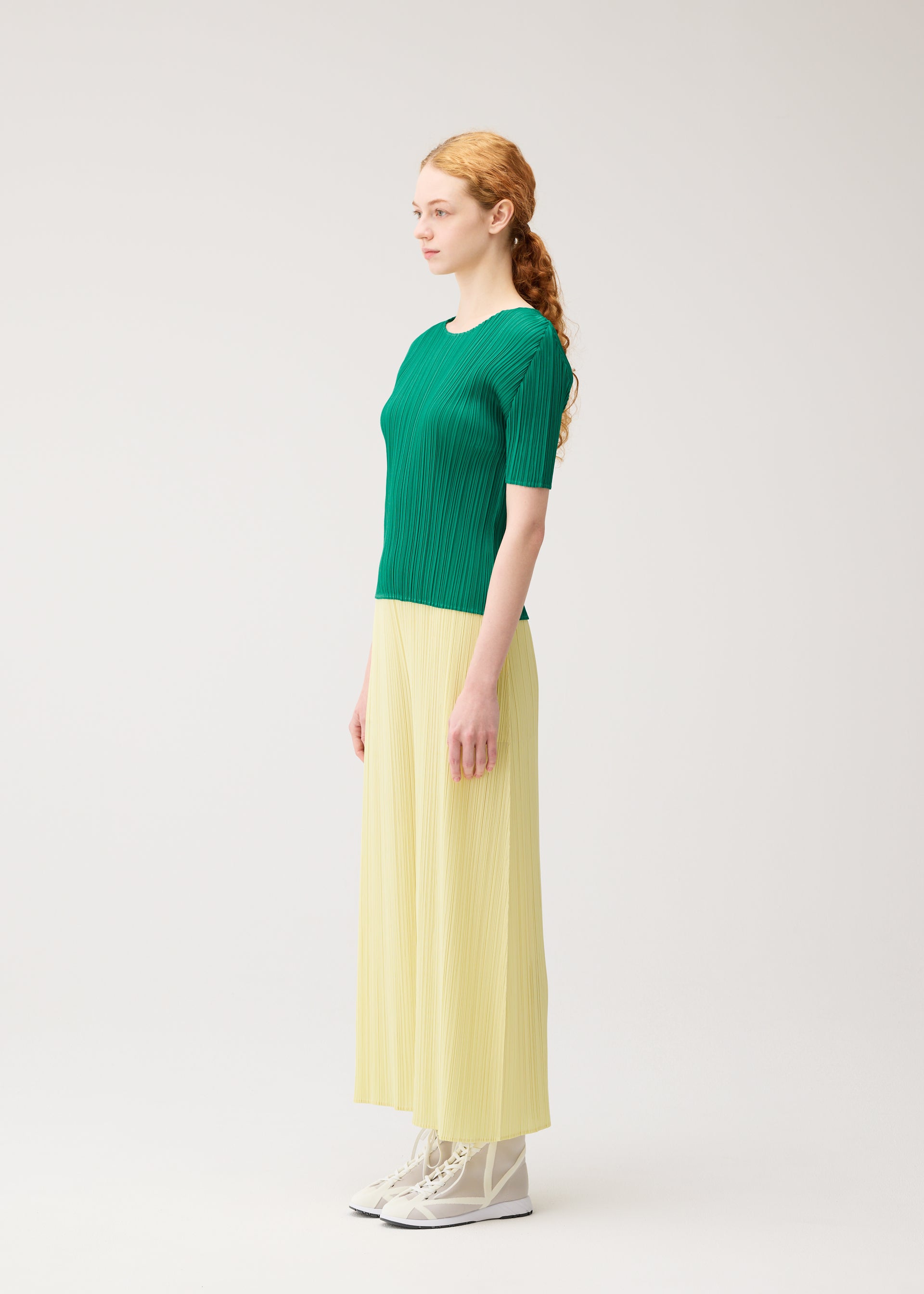 MONTHLY COLORS : JULY Shirt Blue – ISSEY MIYAKE EU