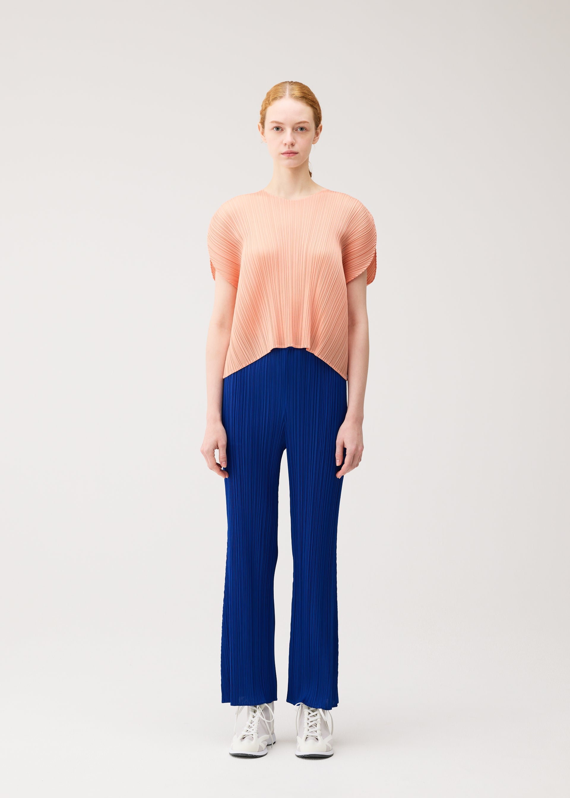MONTHLY COLORS : JULY Shirt Blue – ISSEY MIYAKE EU