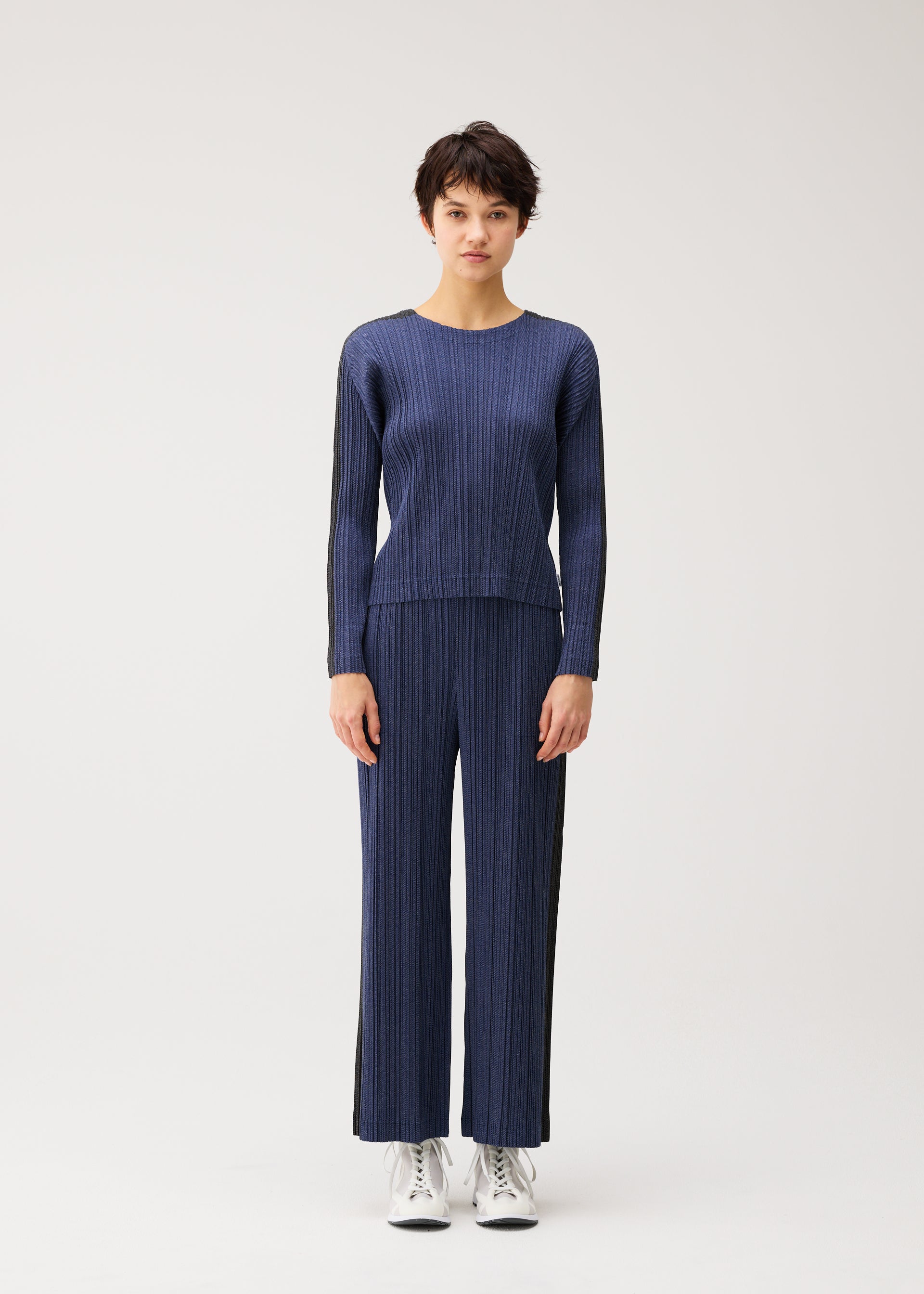 COTTON DENIM Shirt Dark Green – ISSEY MIYAKE EU